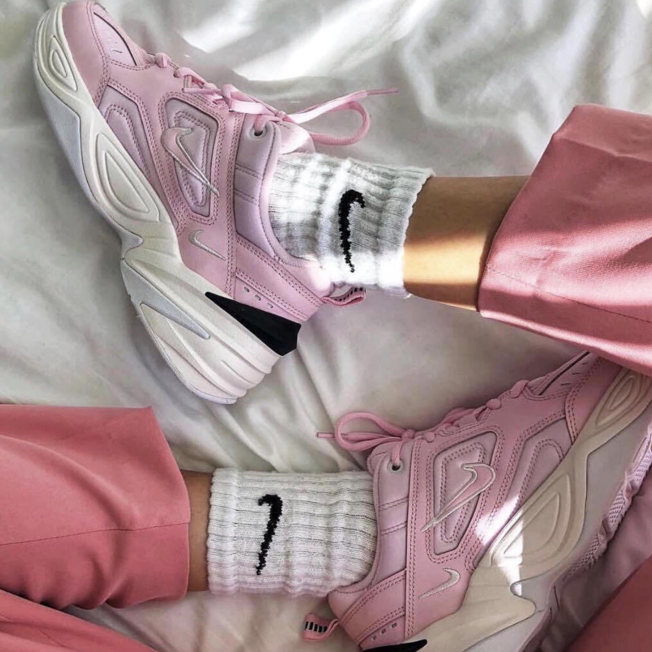 (W) Nike M2K Tekno Pink Foam 착용 스타일