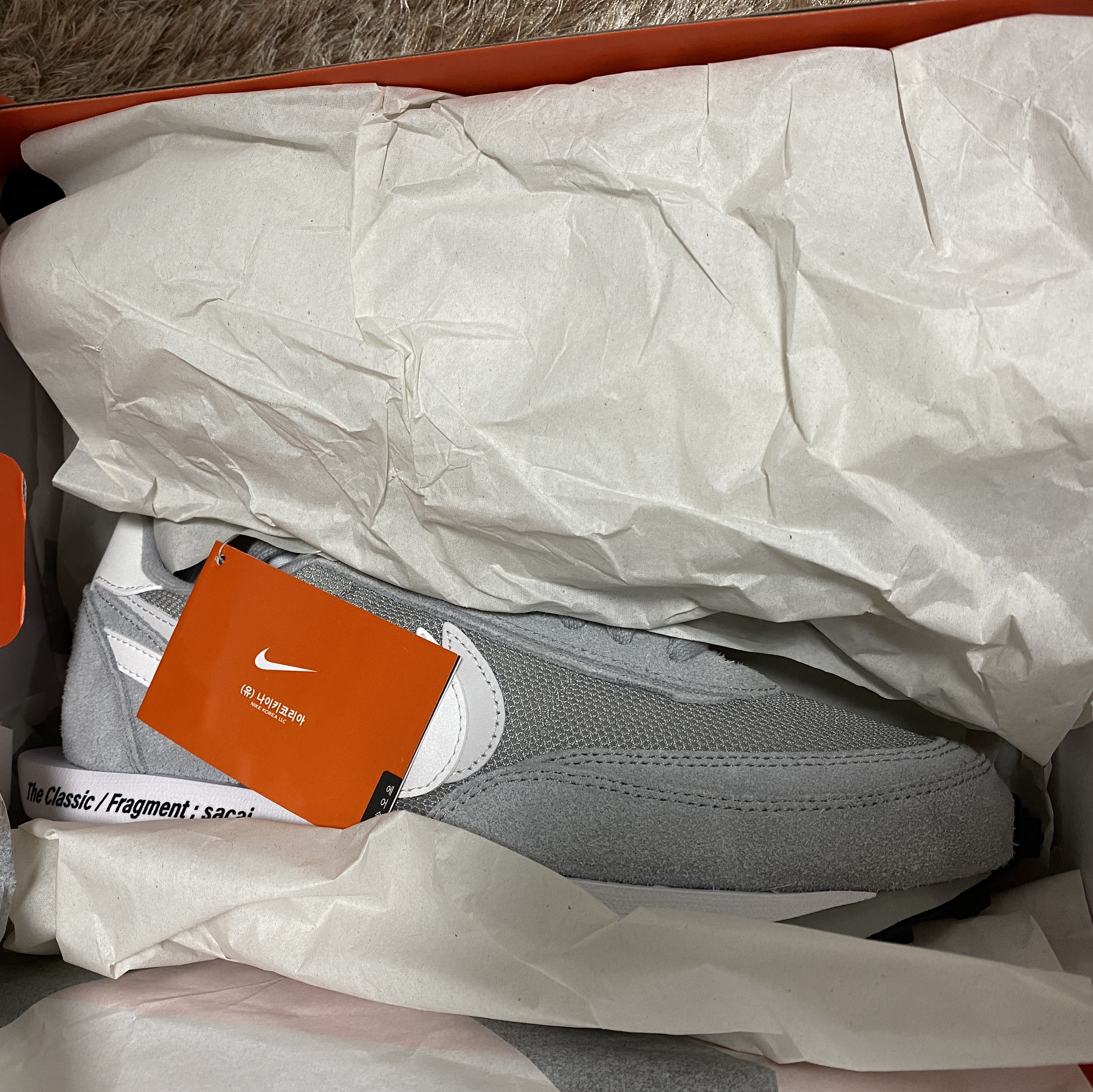 Nike x Sacai x Fragment LDWaffle Light Smoke Grey 착용 스타일 - 3