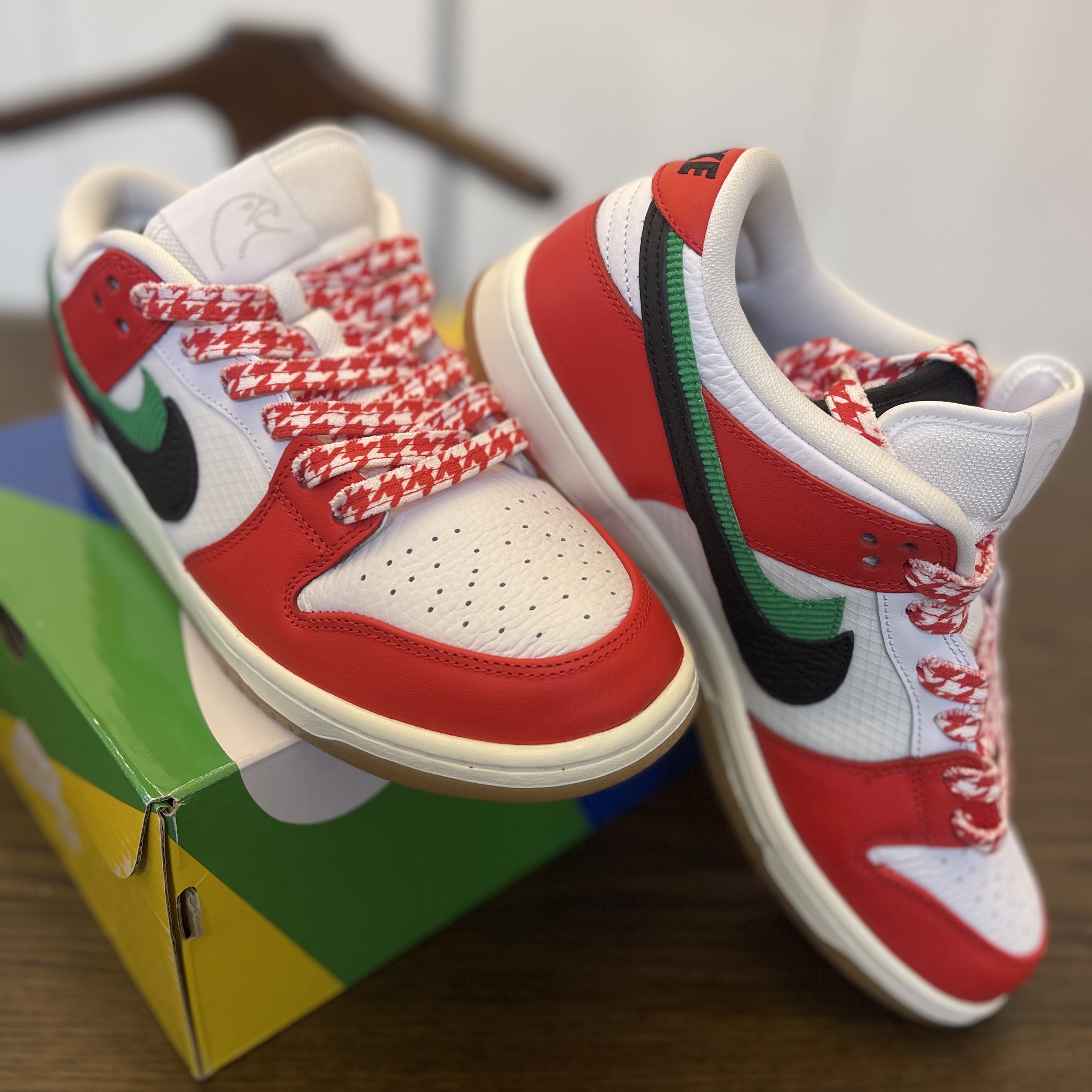 Nike x Frame Skate SB Dunk Low Pro Habibi 착용 스타일 - 4