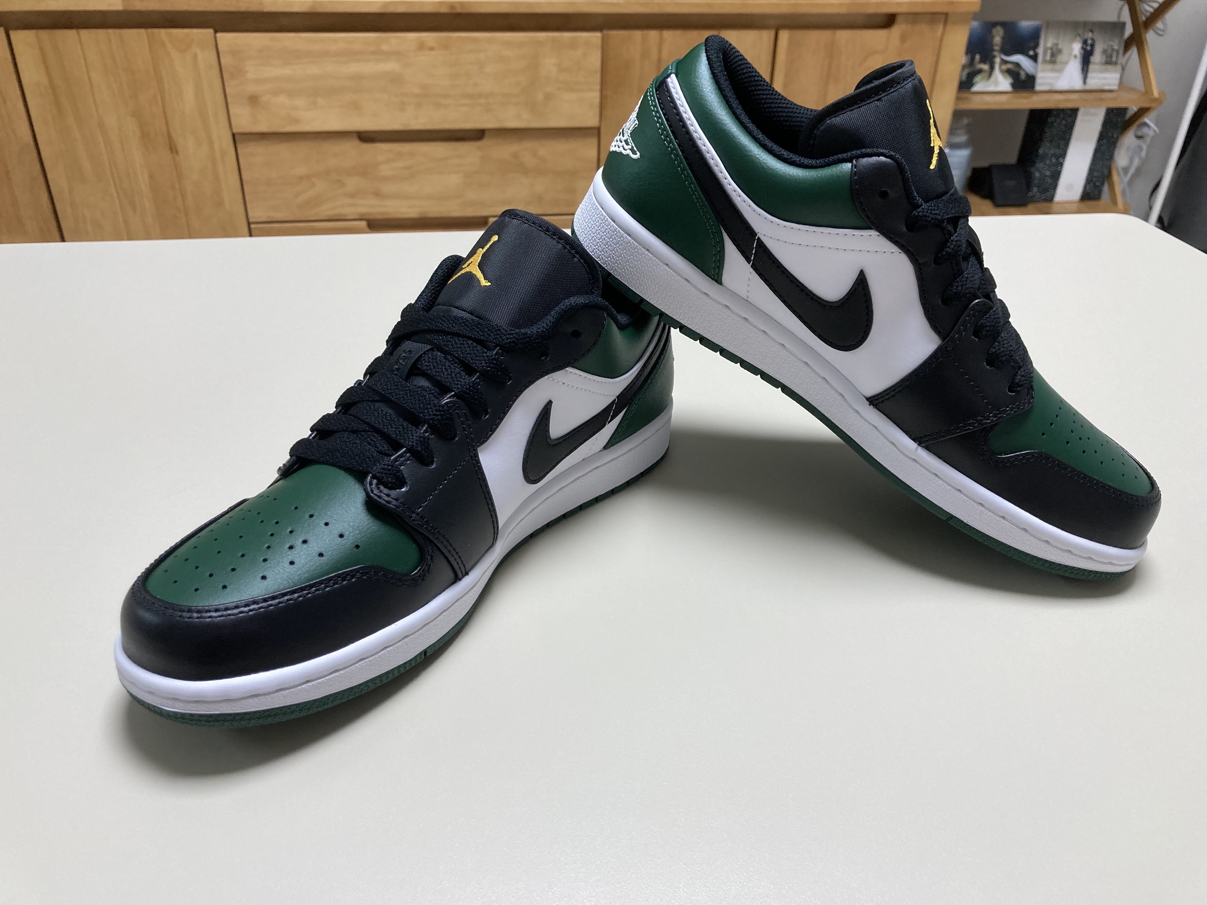 Jordan 1 Low Green Toe 착용 스타일 - 1