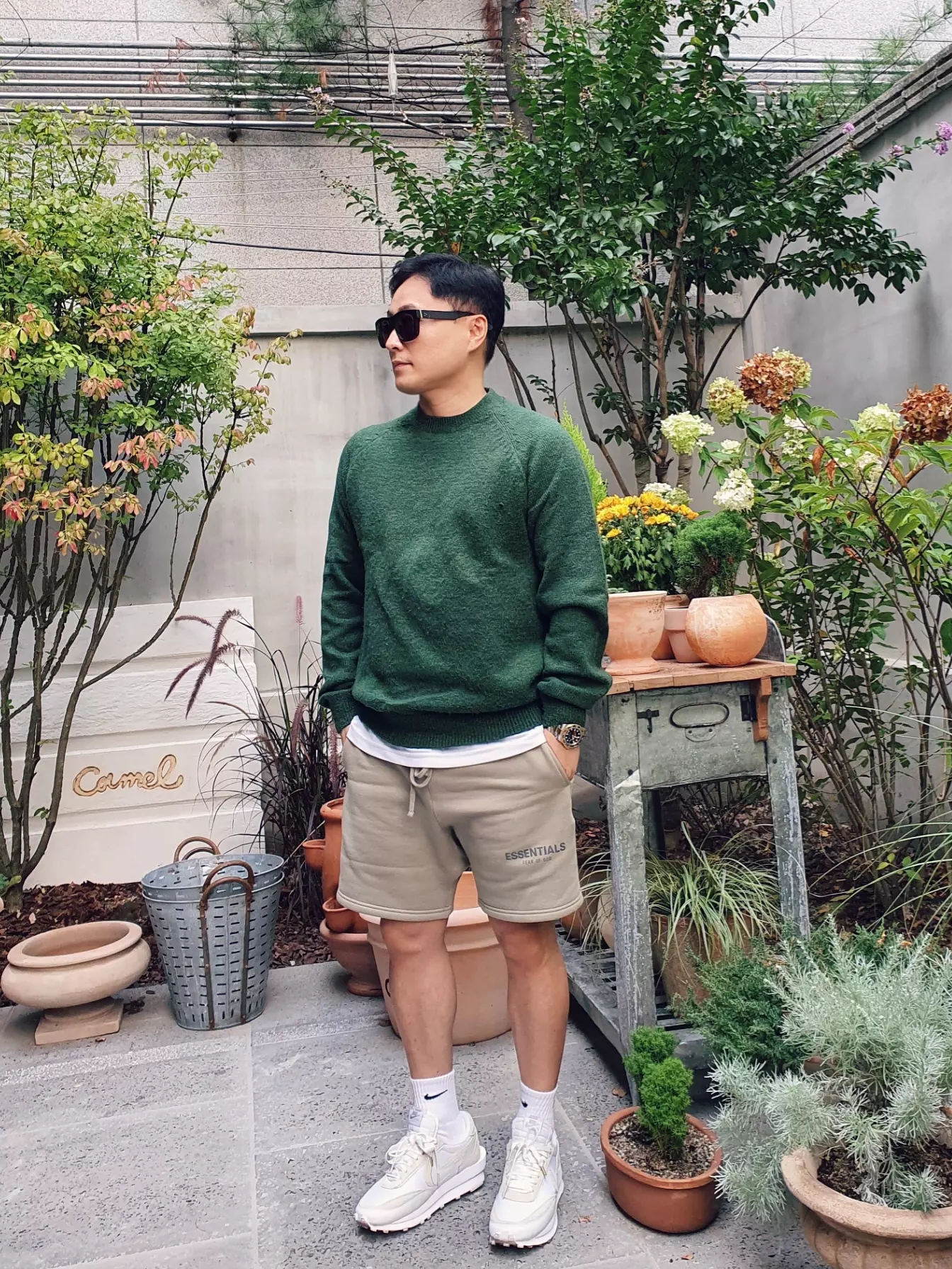 Nike x Sacai LDWaffle White Nylon 착용 스타일