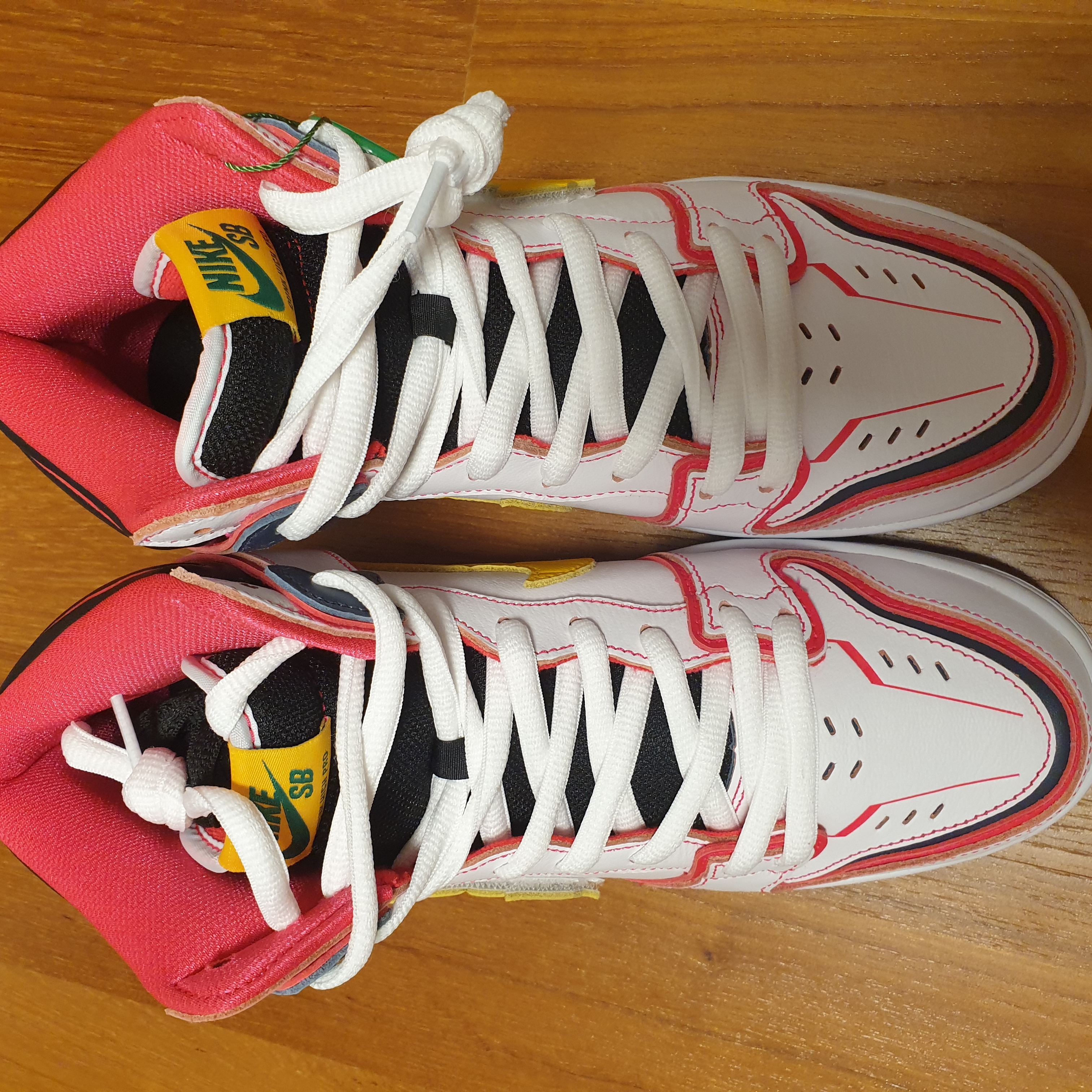 Nike x Gundam SB Dunk High Pro QS Unicorn RX-0 착용 스타일 - 4