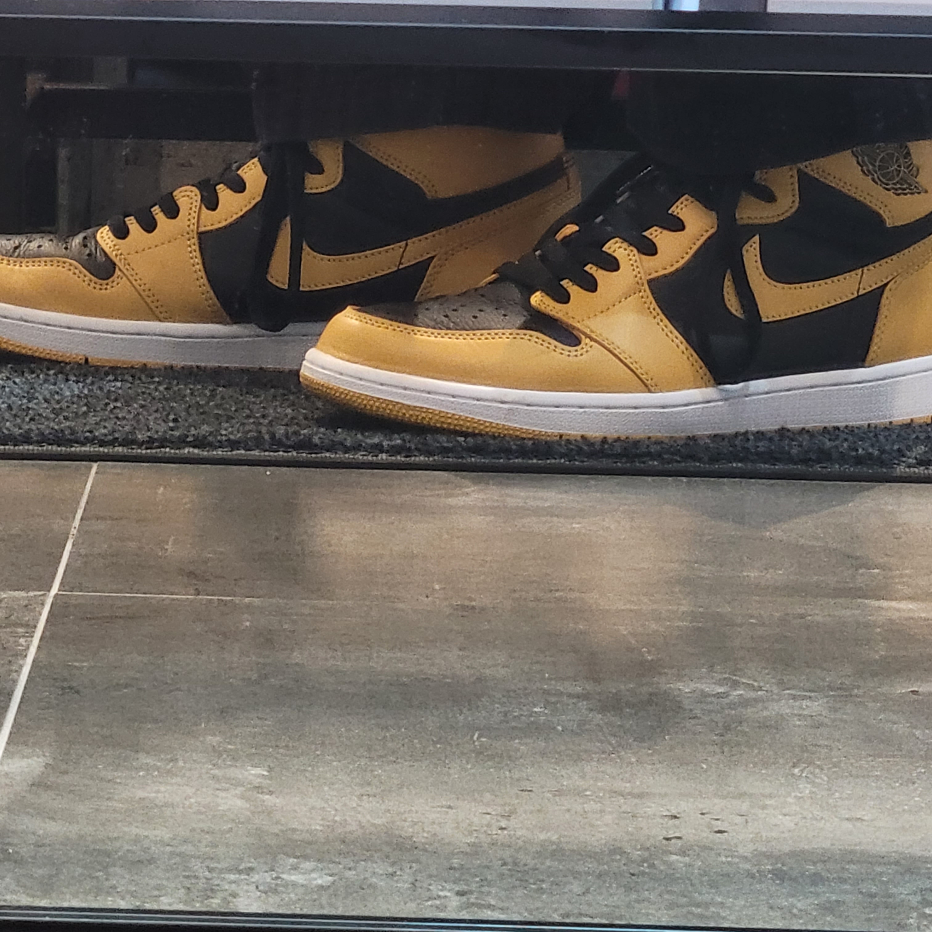 Jordan 1 Retro High OG Pollen 착용 스타일 - 5
