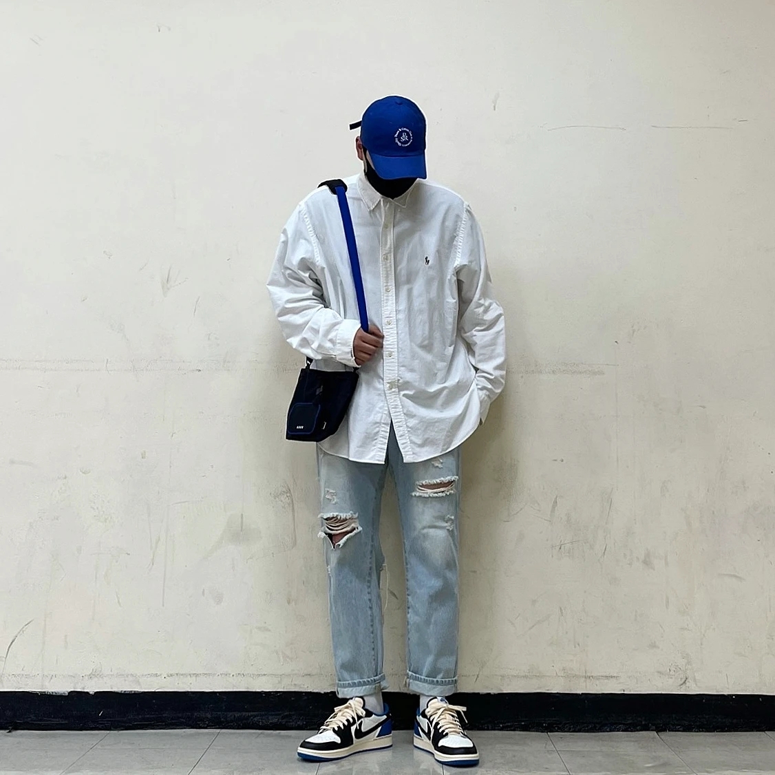 Jordan 1 x Travis Scott x Fragment Retro Low OG SP Military Blue 착용 스타일