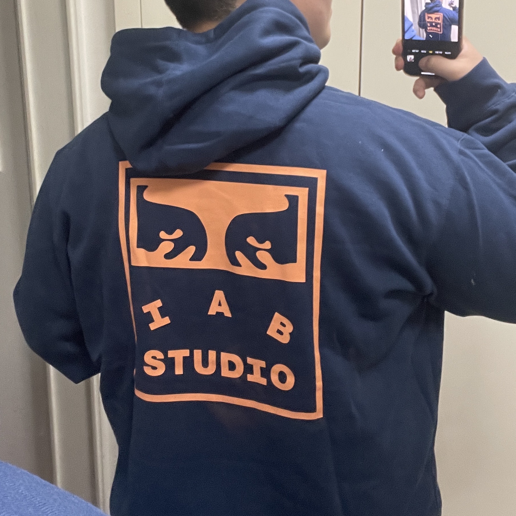 IAB Studio x Obey Eyes Icon Hoodie Oceana 착용 스타일