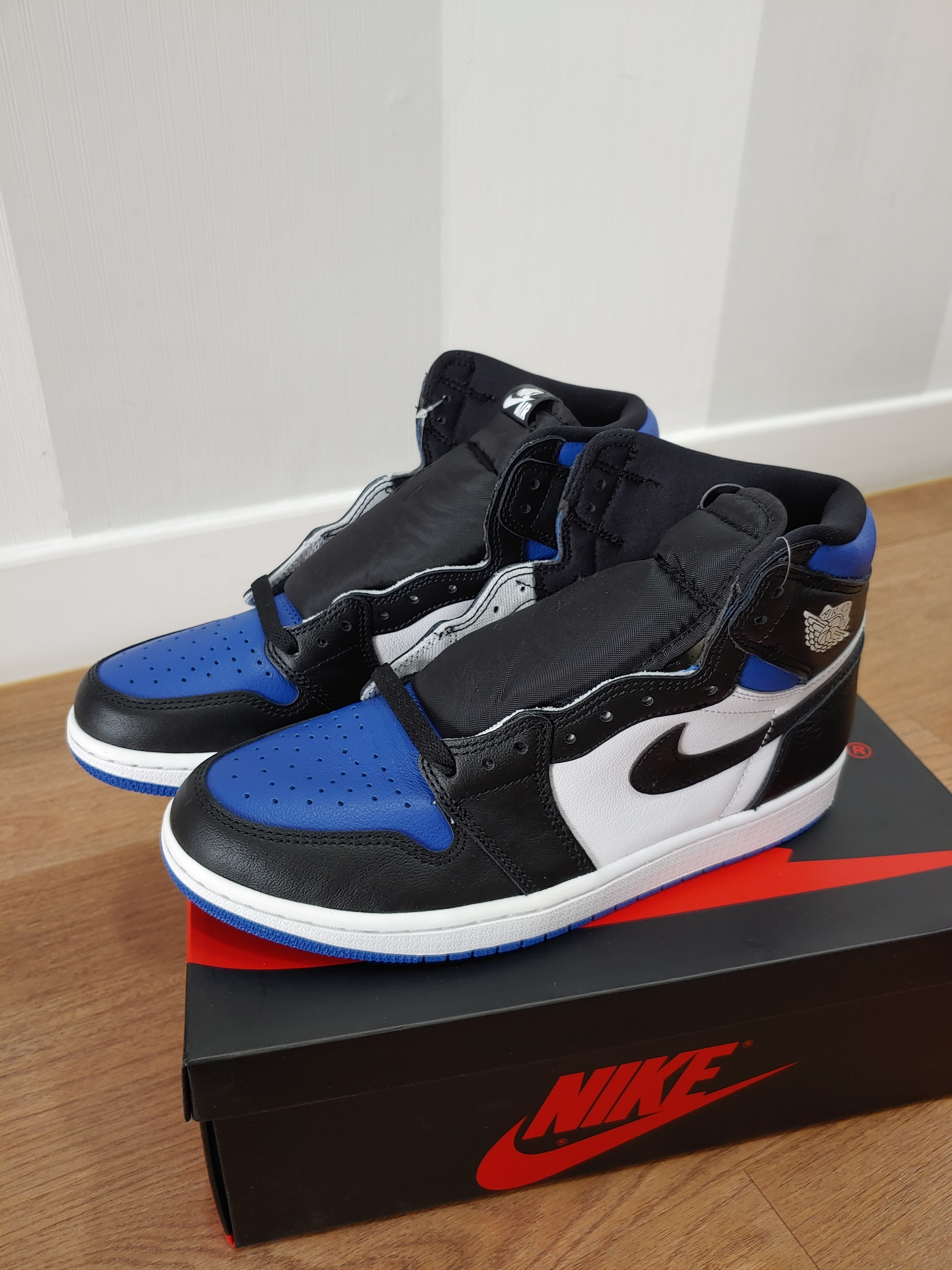 Jordan 1 Retro High OG Royal Toe 착용 스타일 - 1