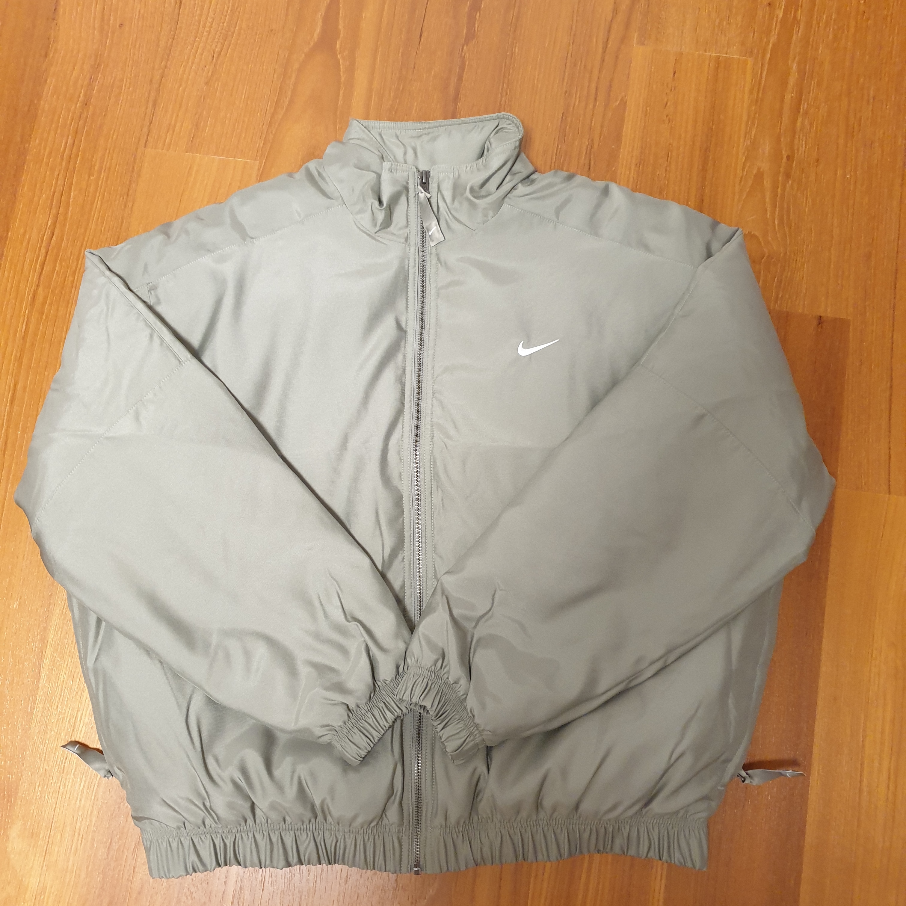 Nike NRG Solo Swoosh Satin Bomber Jacket Light Army - Asia 착용 스타일 - 1