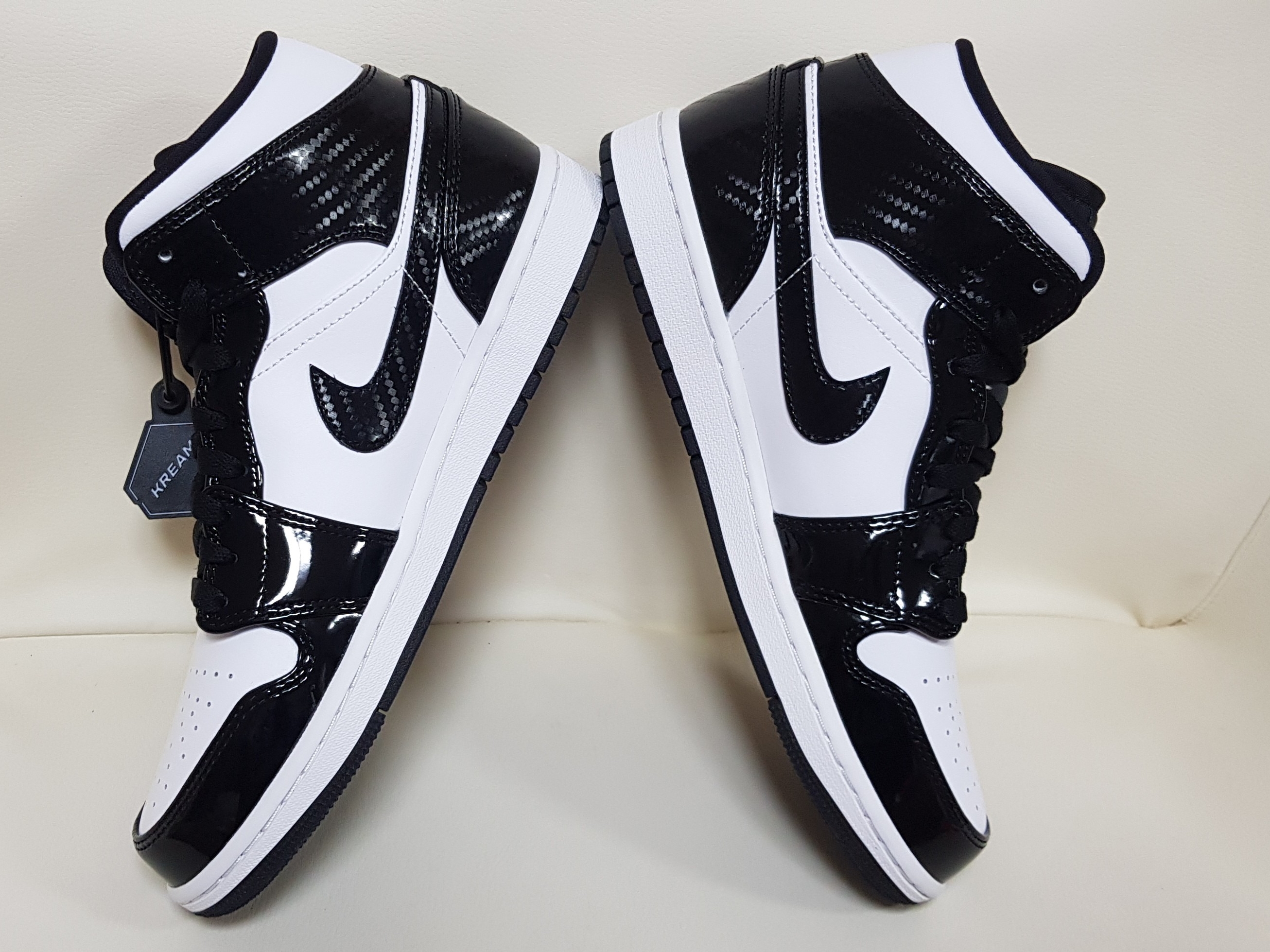 Jordan 1 Mid SE ASW Black 착용 스타일 - 2