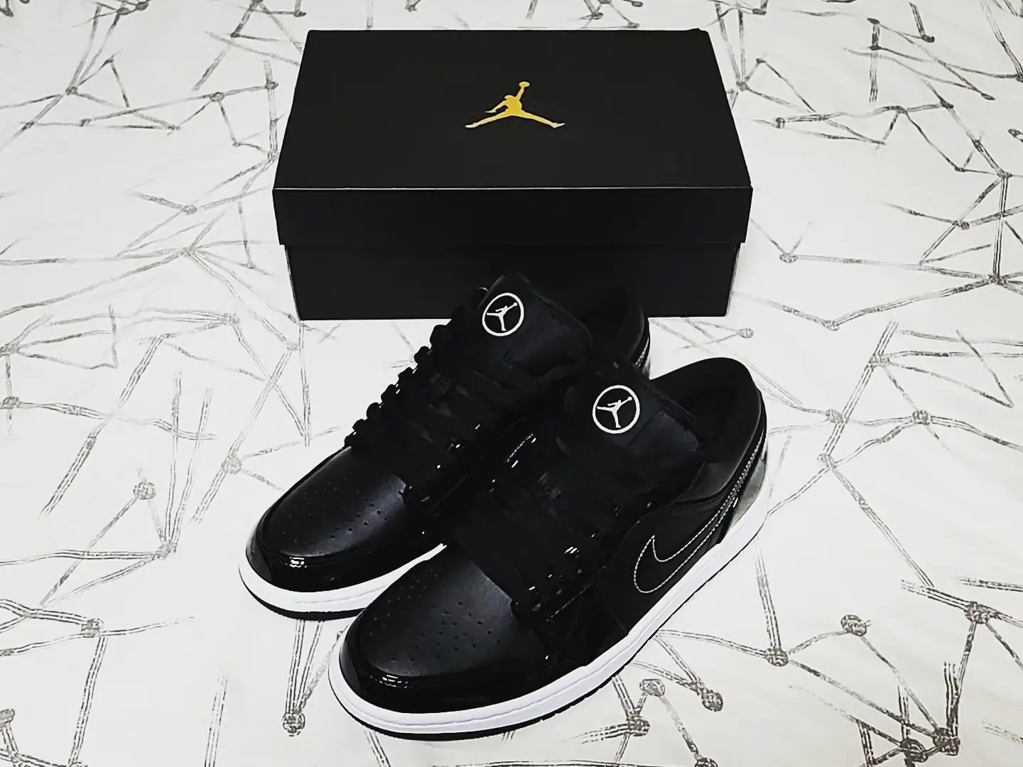 Jordan 1 Low SE ASW Black 착용 스타일 - 1