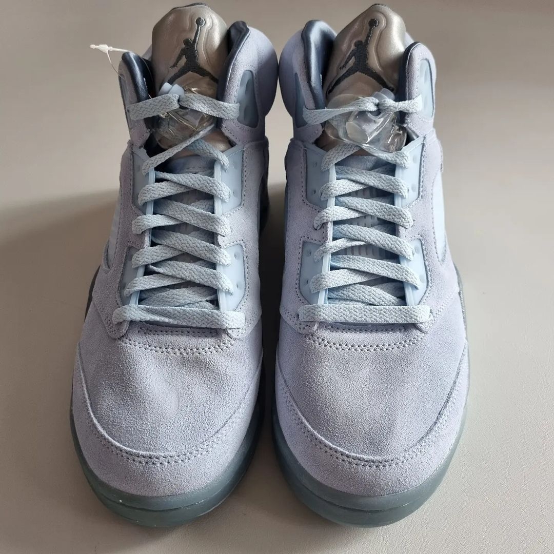 (W) Jordan 5 Retro Bluebird 착용 스타일 - 2