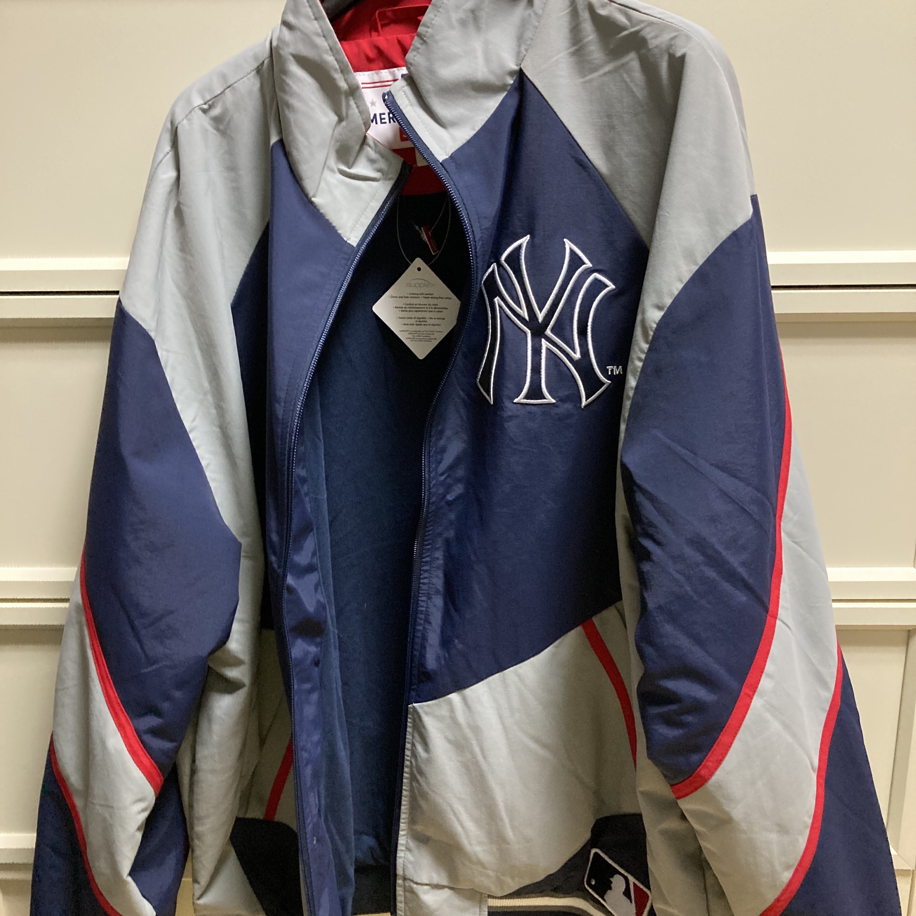 Supreme x New York Yankees Track Jacket Navy - 21FW 착용 스타일