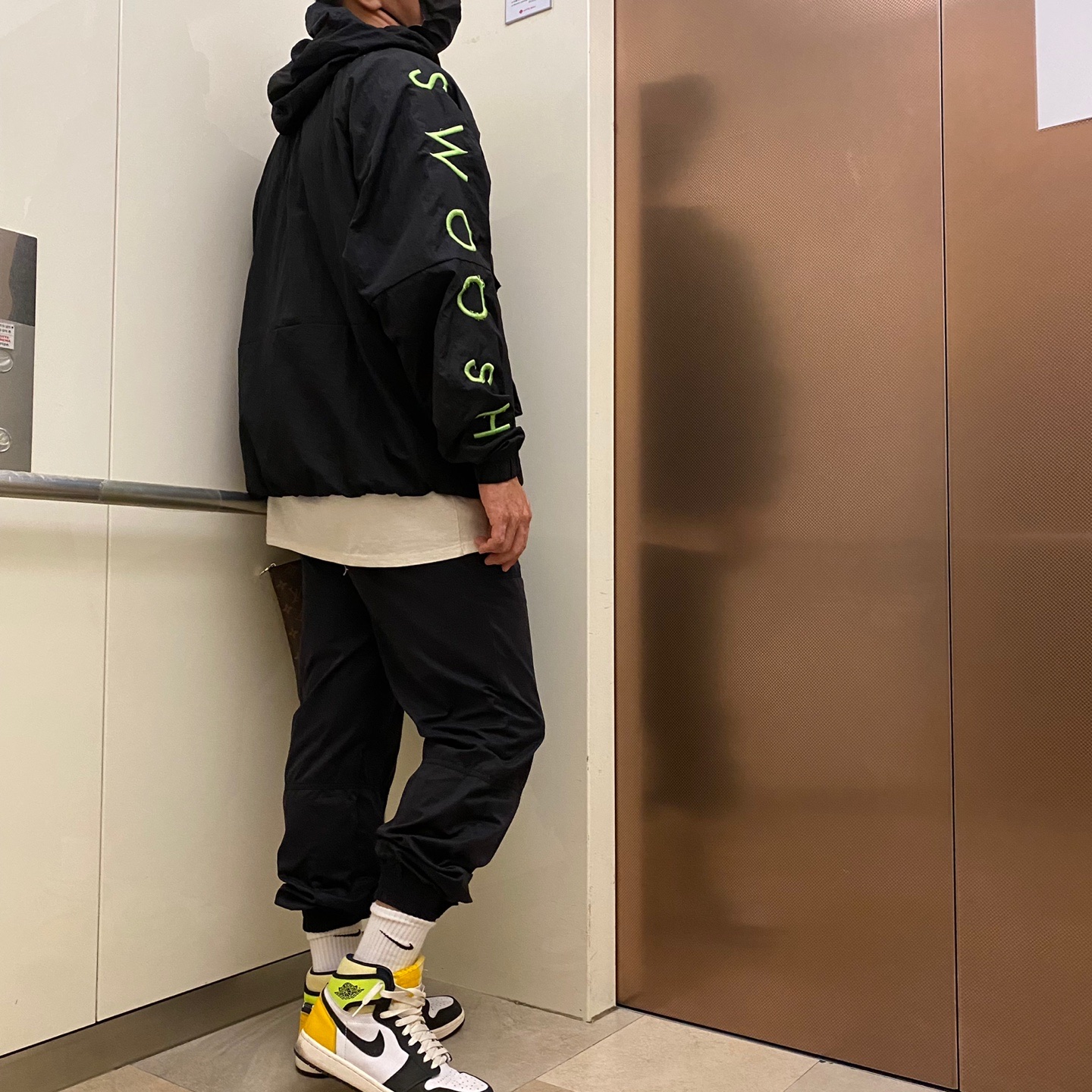 Jordan 1 Retro High OG Volt Gold 착용 스타일