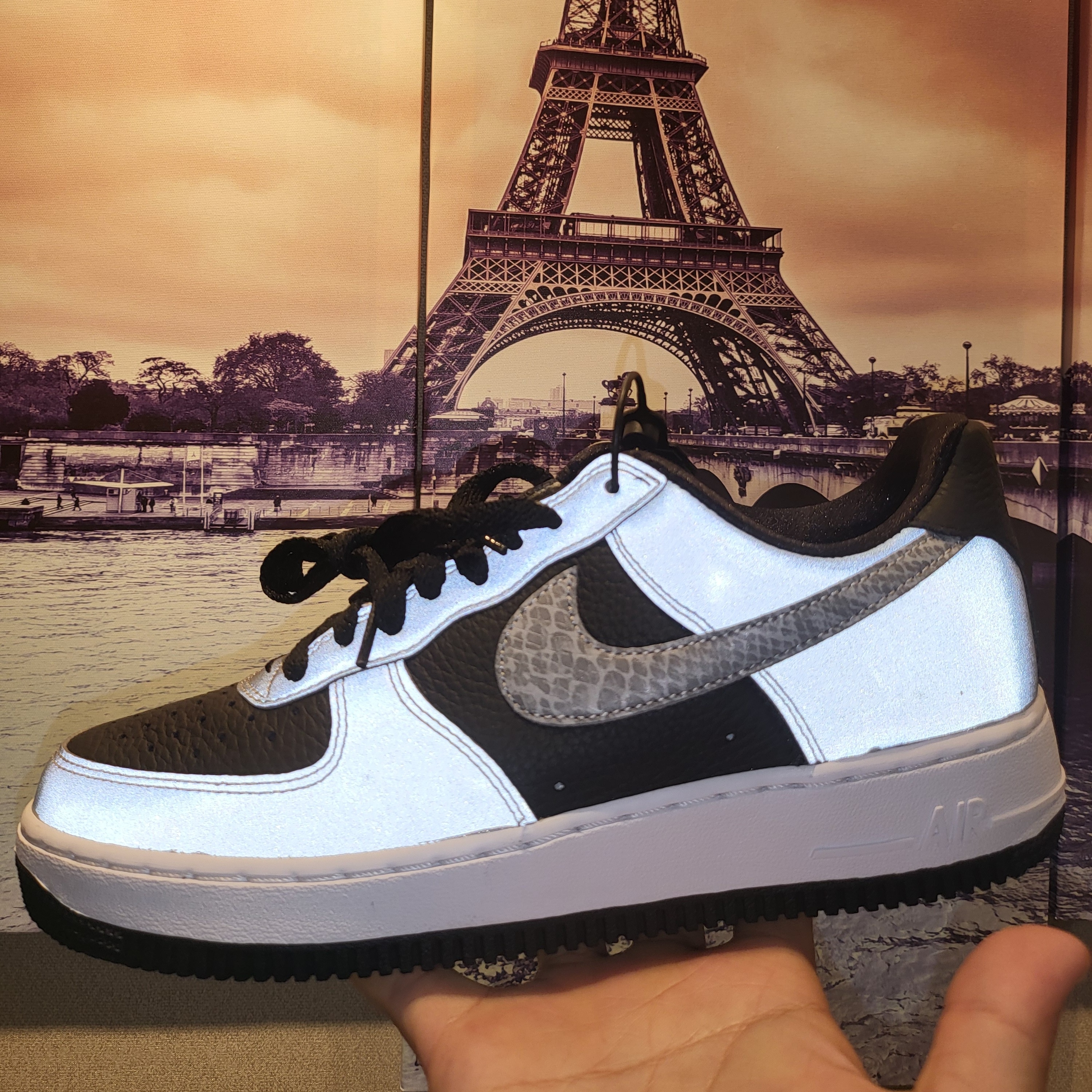 Nike Air Force 1 B Silver Snake 착용 스타일 - 4