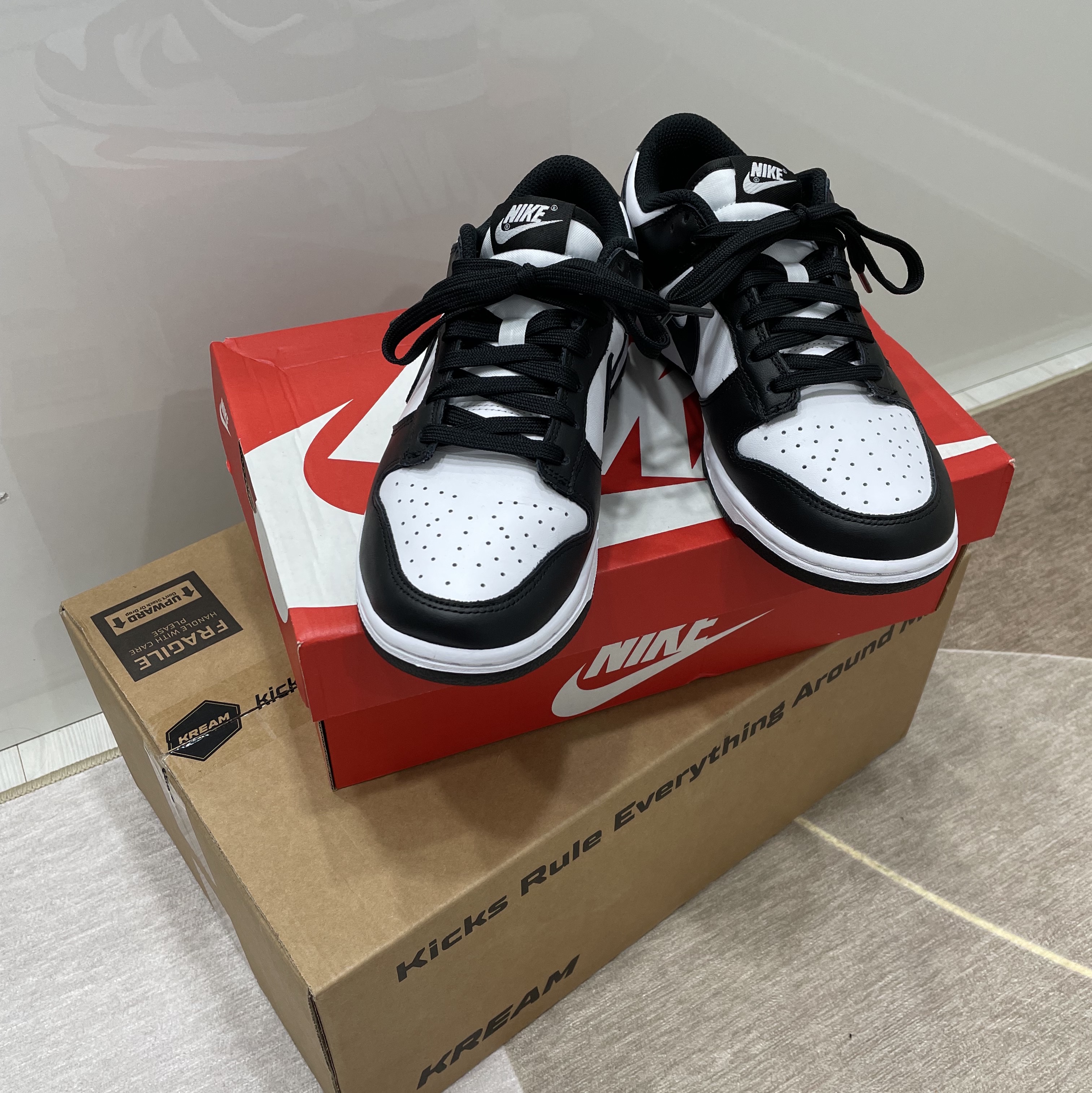 (W) Nike Dunk Low Black 착용 스타일