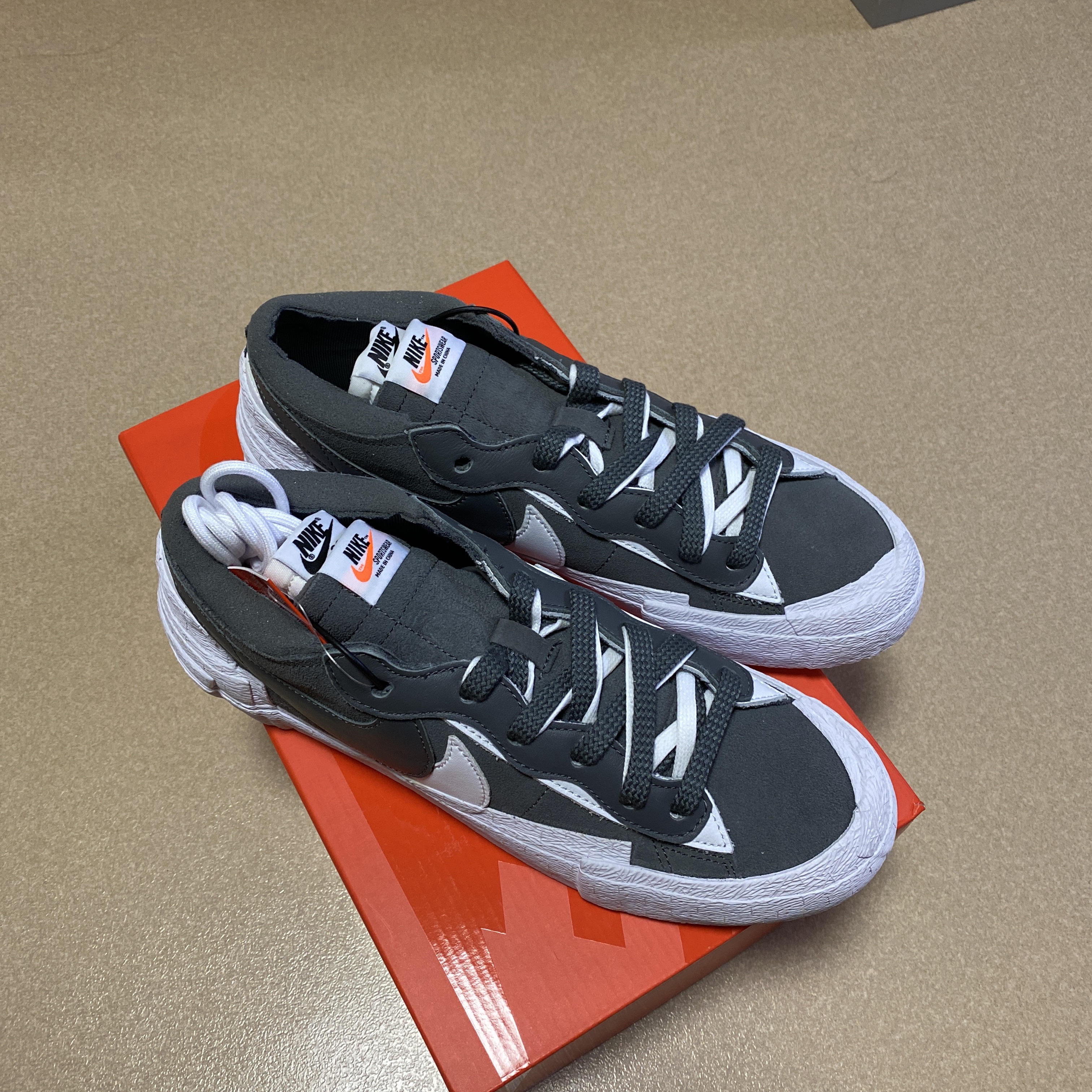 Nike x Sacai Blazer Low Iron Grey 착용 스타일