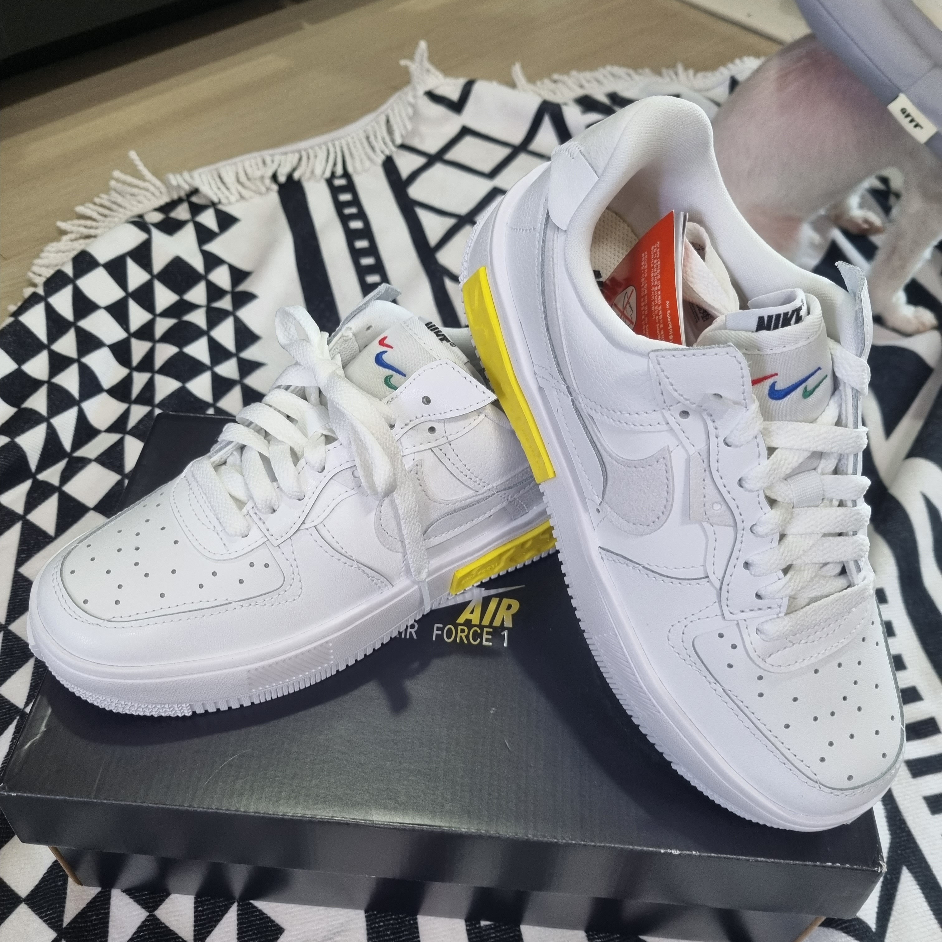 (W) Nike Air Force 1 Fontanka White 착용 스타일 - 3