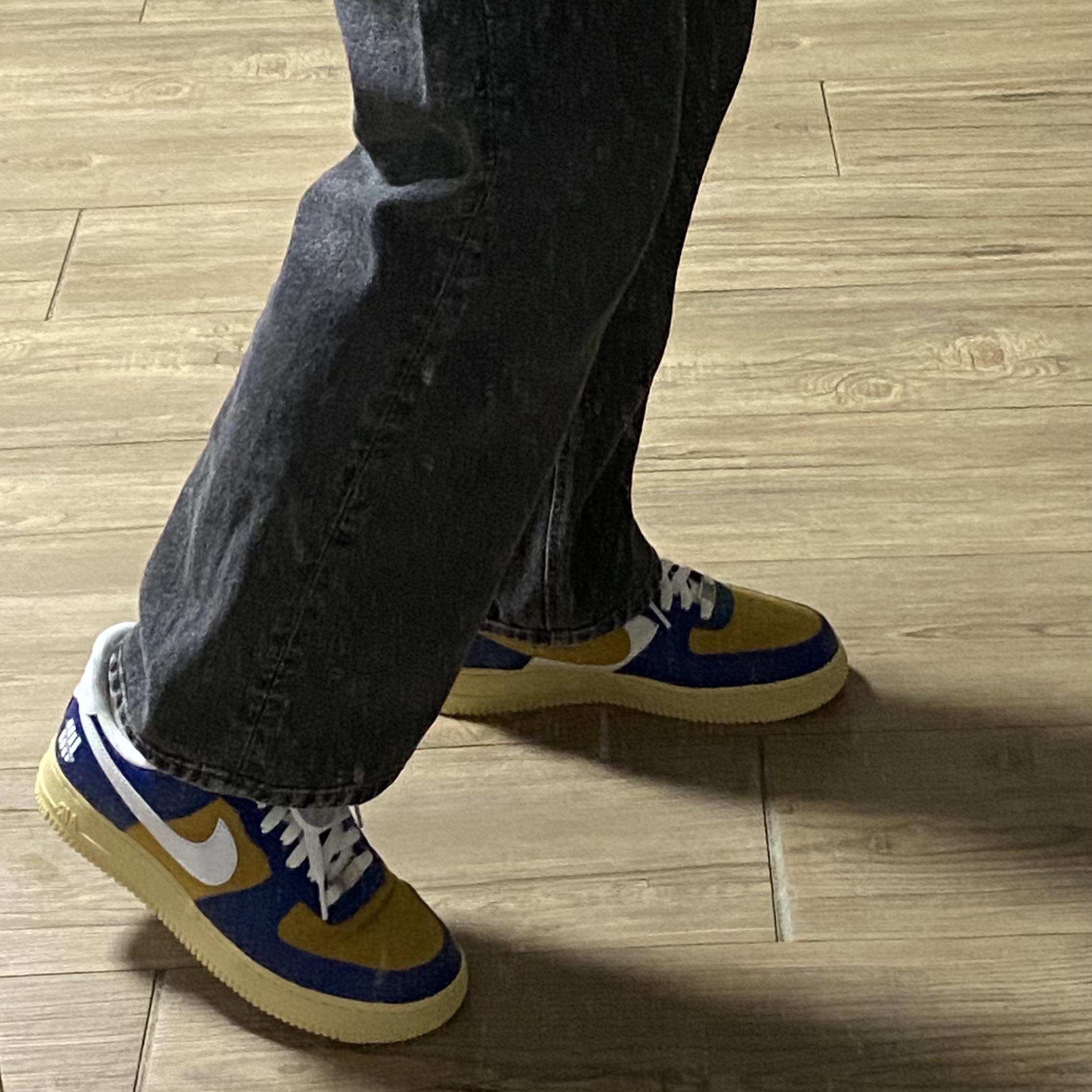Nike x Undefeated Air Force 1 Low SP 5 On It Court Blue 착용 스타일
