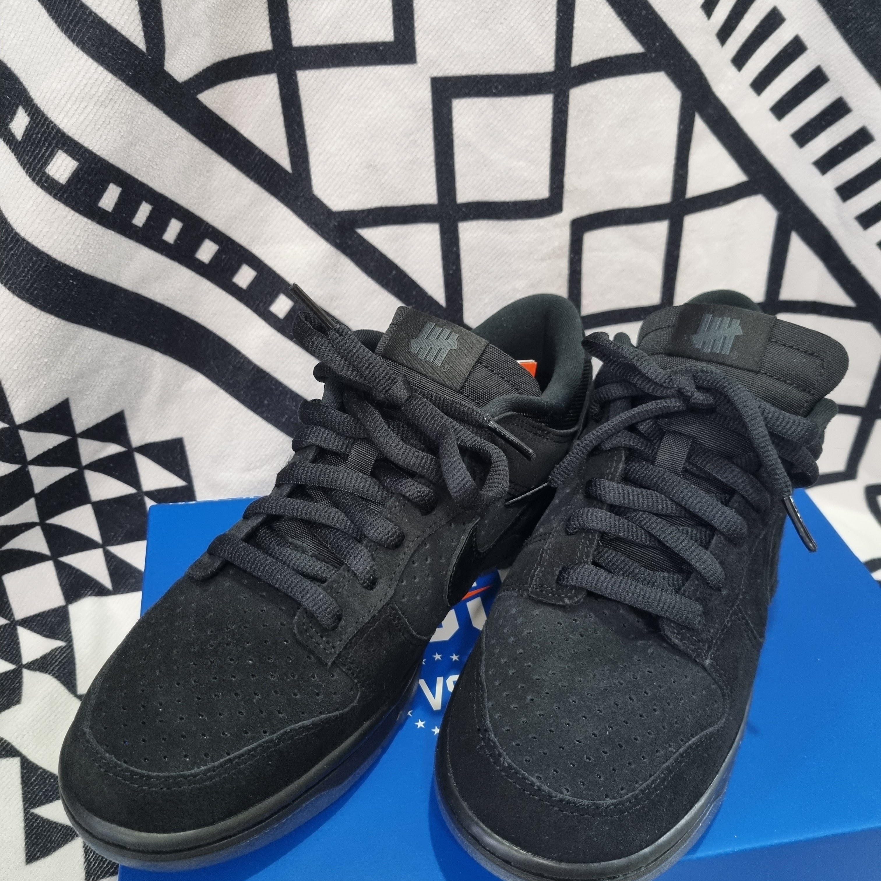 Nike x Undefeated Dunk Low SP 5 On It Black 착용 스타일 - 4