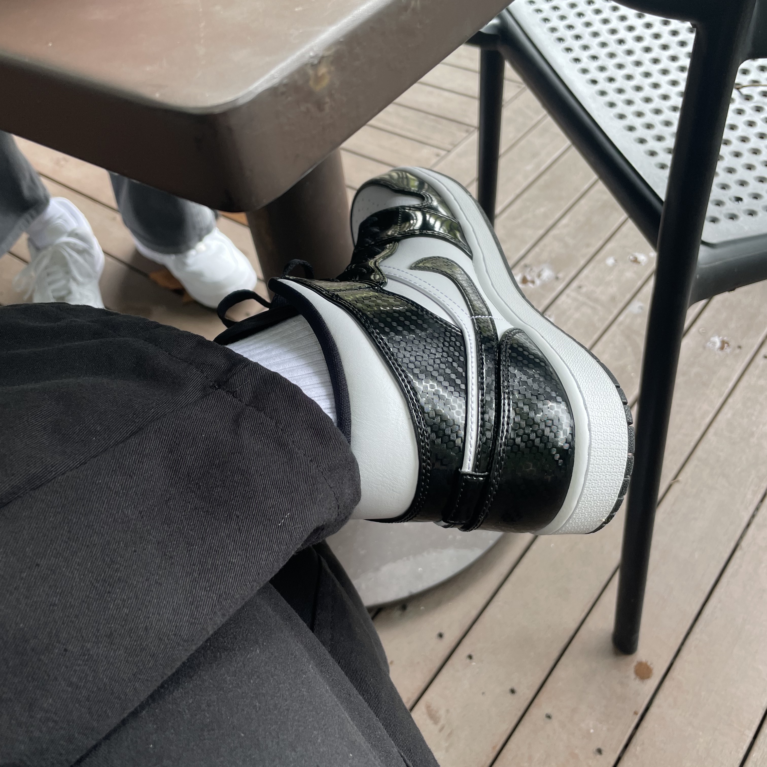 Jordan 1 Mid SE ASW Black 착용 스타일
