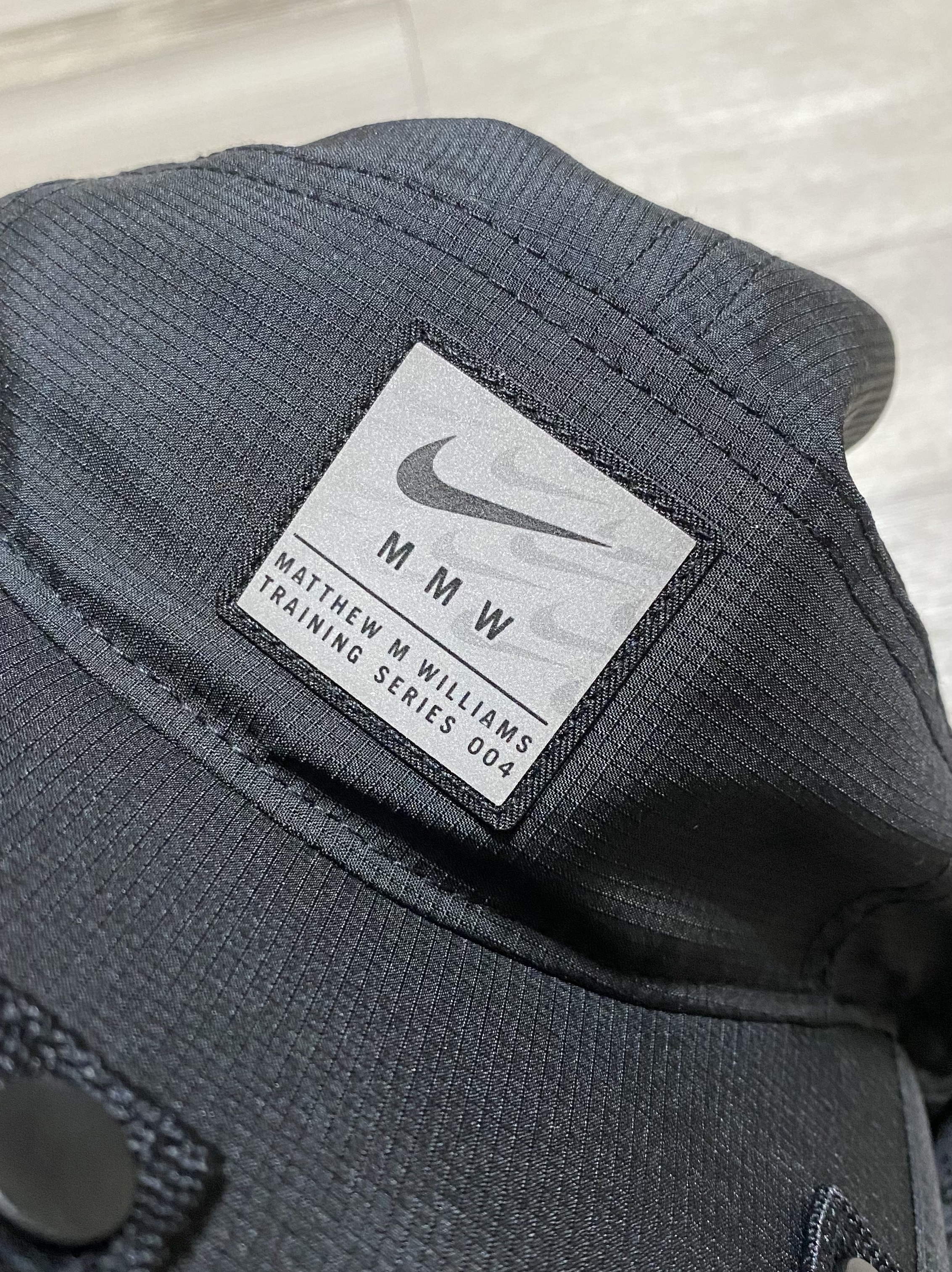 Nike x Matthew M Williams NRG AW84 Cap Black, Nike x Stussy Bucket Hat Habanero Red 착용 스타일 - 2