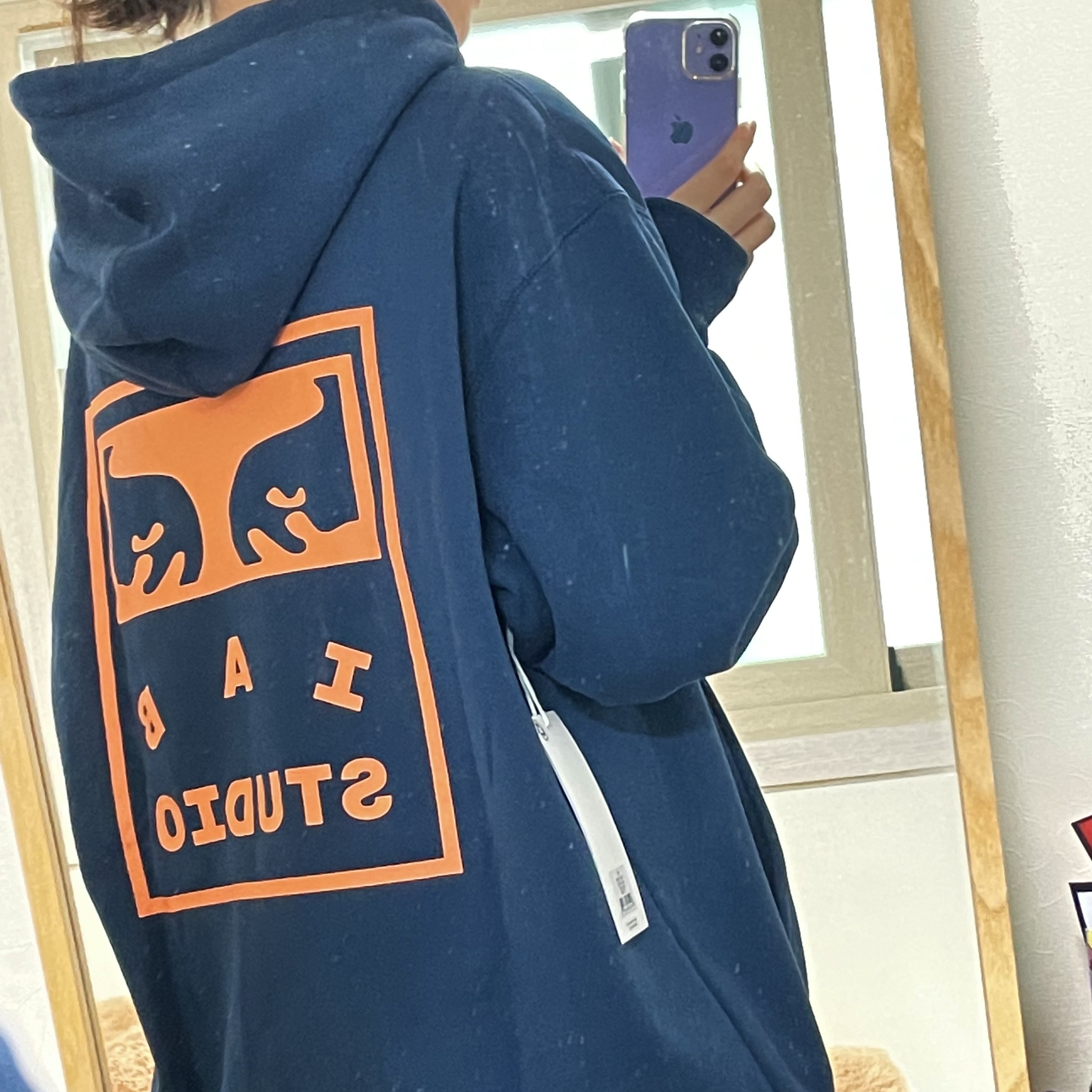 IAB Studio x Obey Eyes Icon Hoodie Oceana 착용 스타일