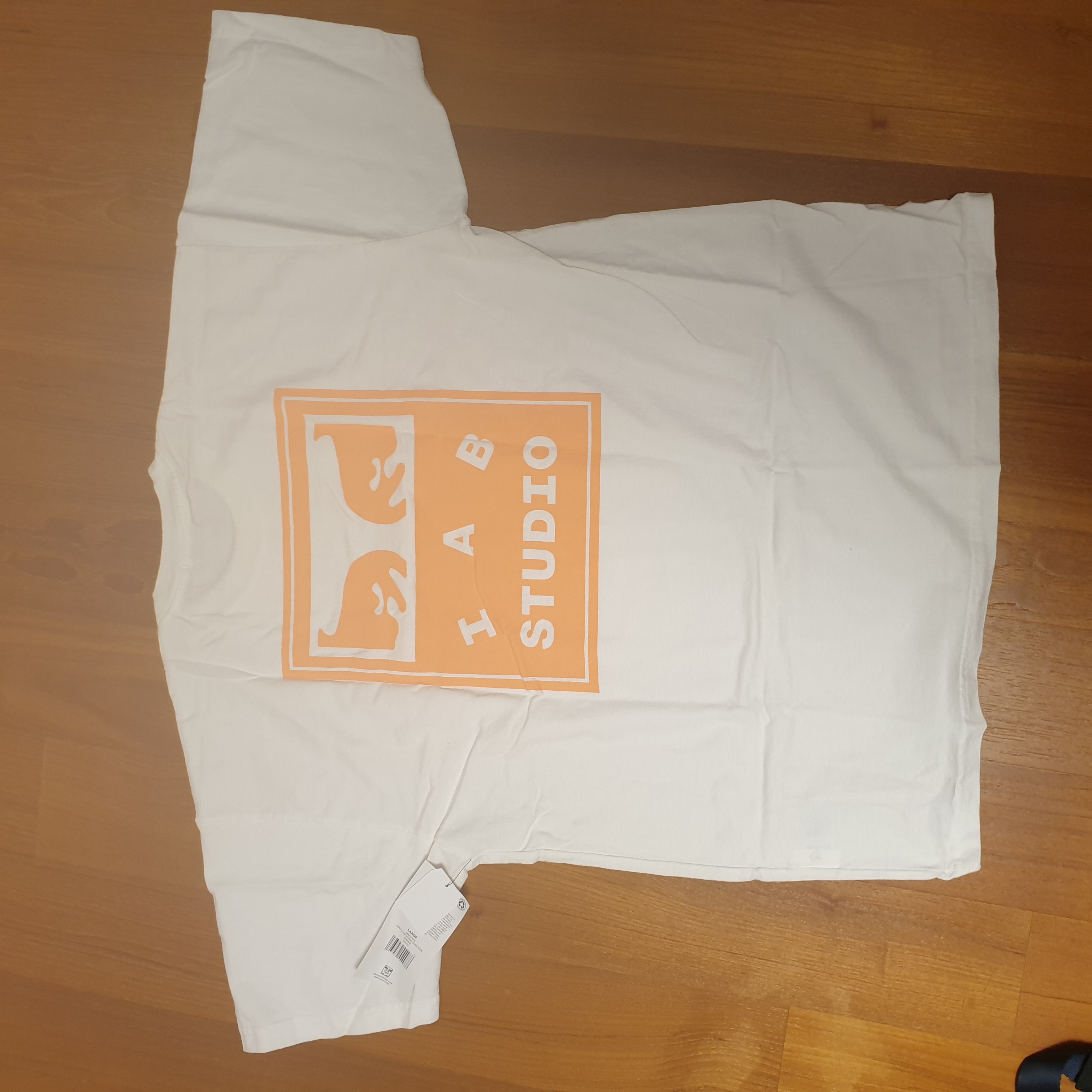 IAB Studio x Obey Eyes Icon T-Shirt White, IAB Studio x Obey Beenzino Icon Crew Ash Gray 착용 스타일 - 2