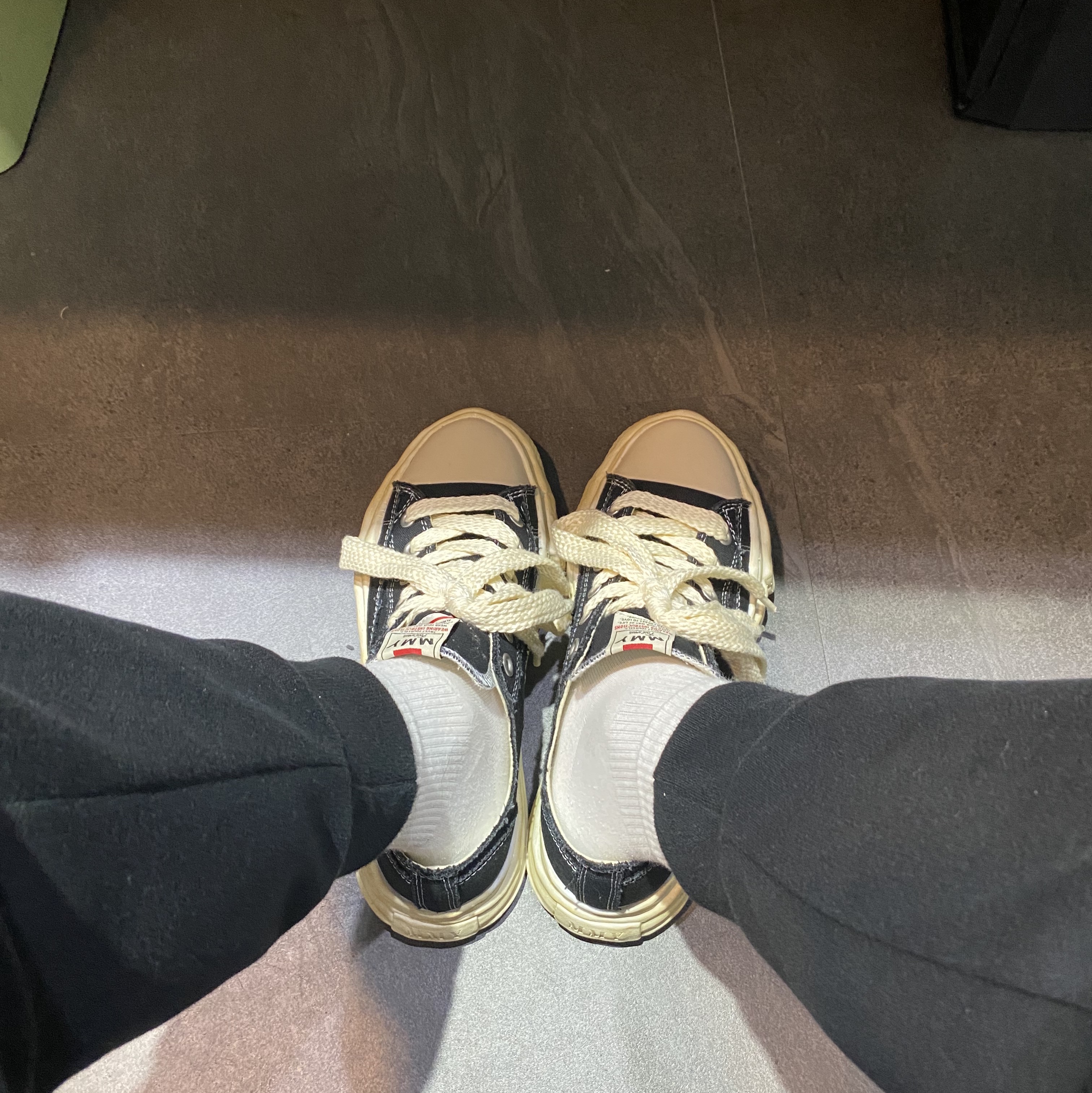 Maison Mihara Yasuhiro Peterson OG Sole OD Canvas Low-top Sneakers Black 착용 스타일 - 2
