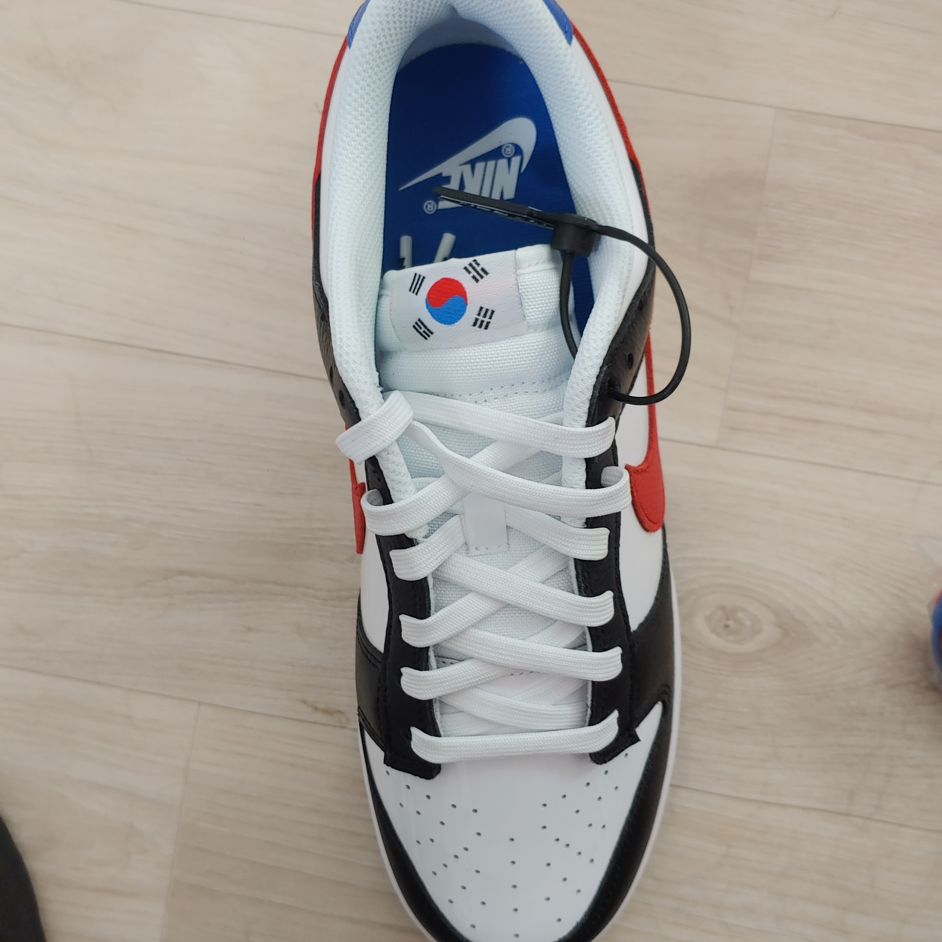 Nike Dunk Low SE Seoul 착용 스타일 - 2
