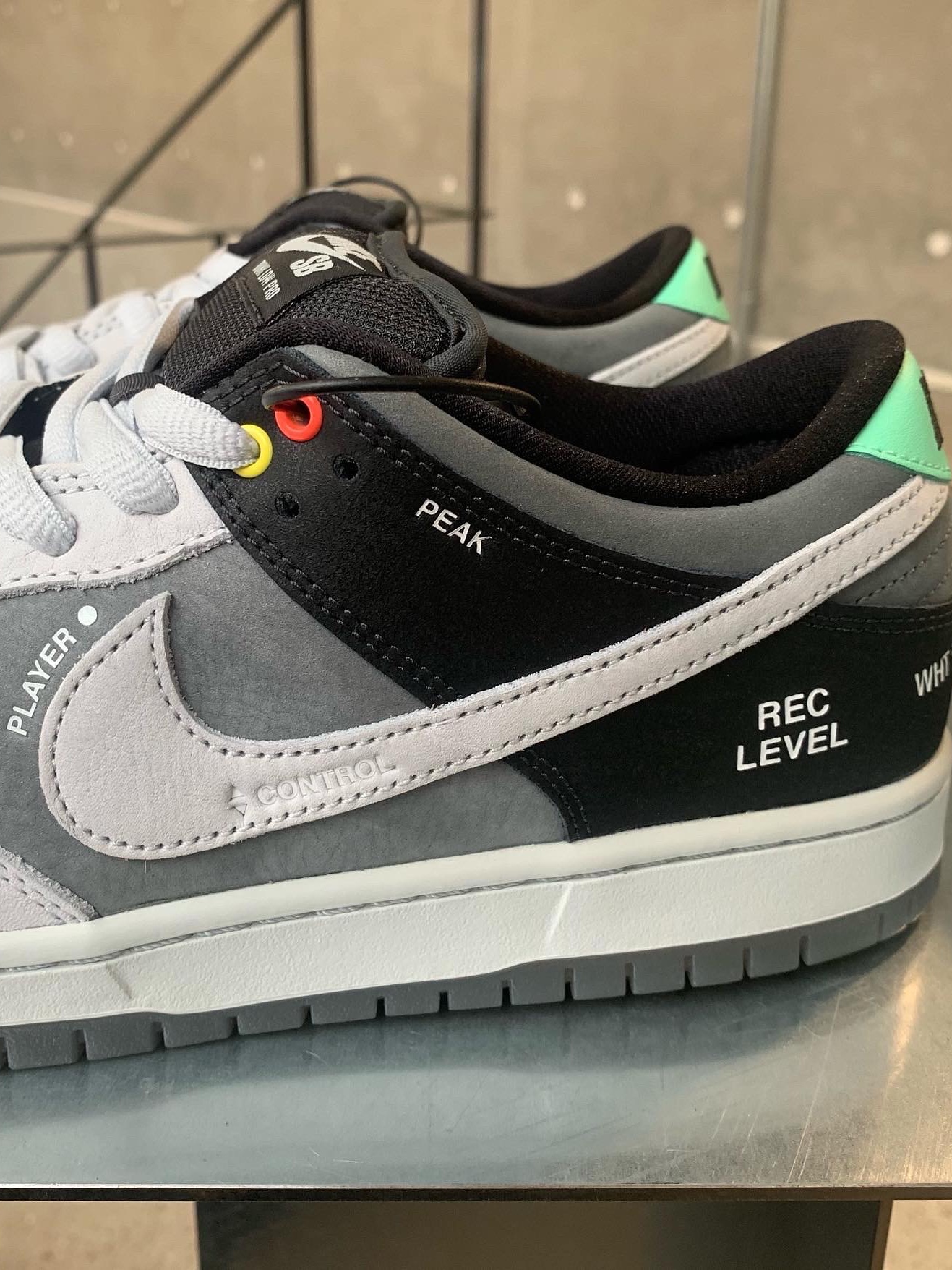 Nike SB Dunk Low Pro Camcorder 착용 스타일 - 3