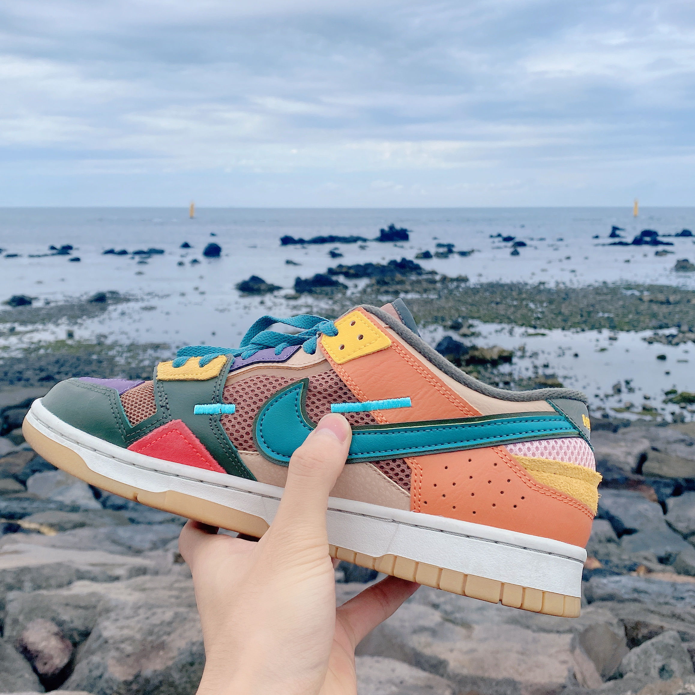Nike Dunk Scrap Archeo Brown 착용 스타일