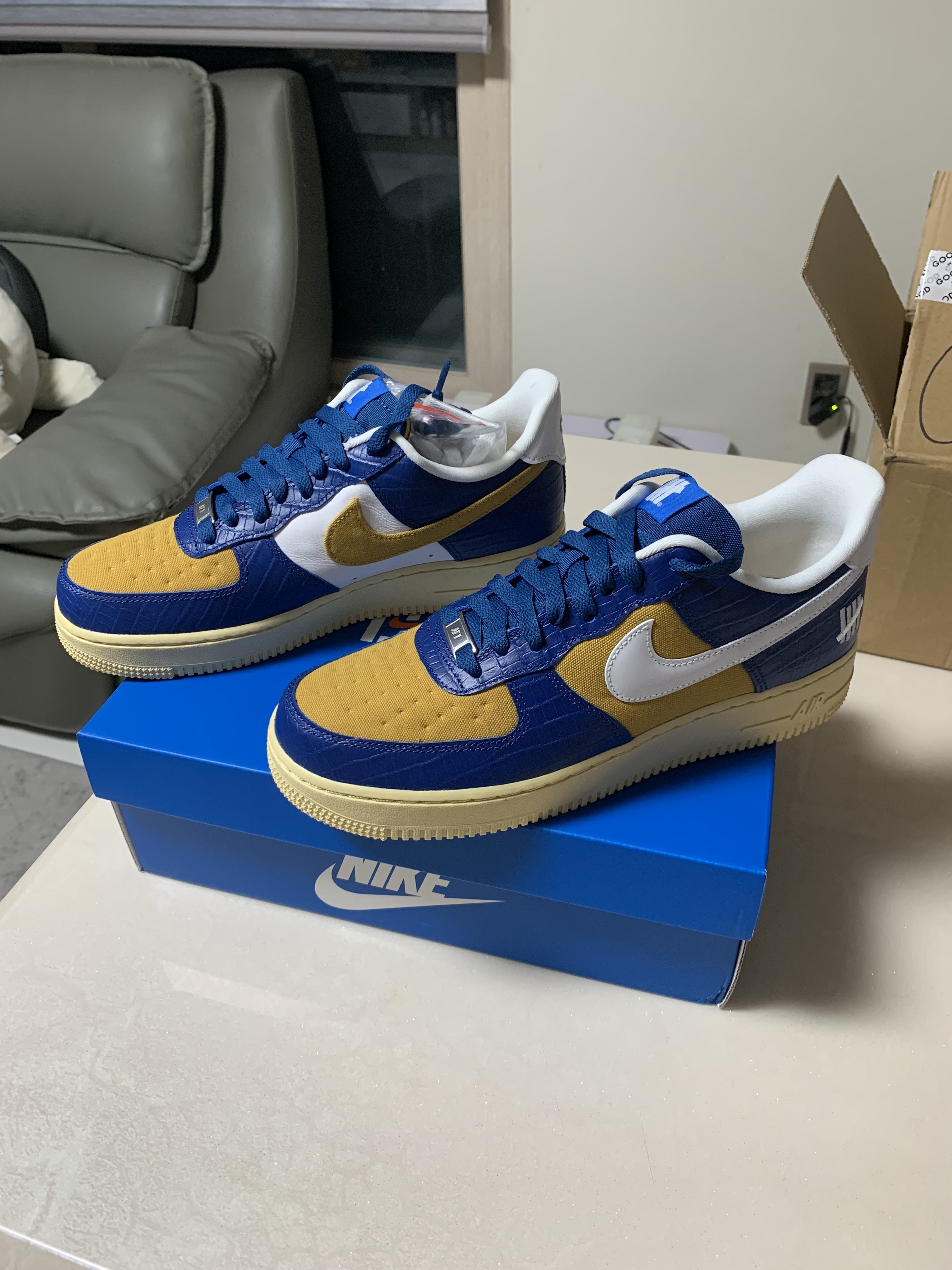 Nike x Undefeated Air Force 1 Low SP 5 On It Court Blue 착용 스타일 - 2
