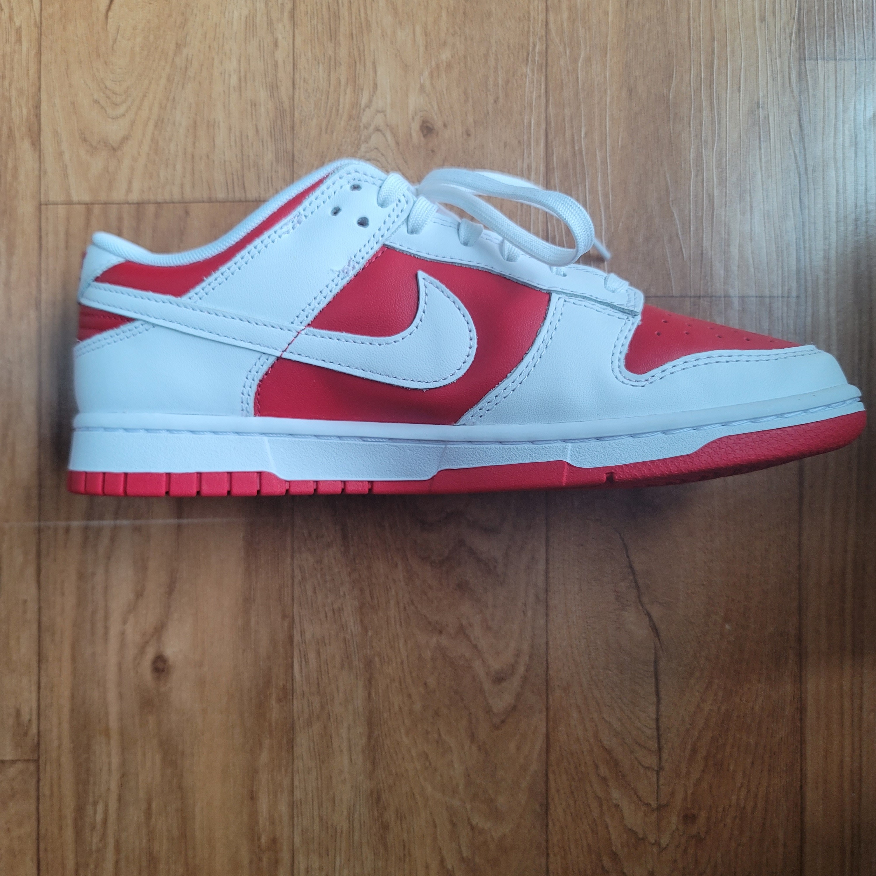 Nike Dunk Low Retro Championship Red 착용 스타일 - 2
