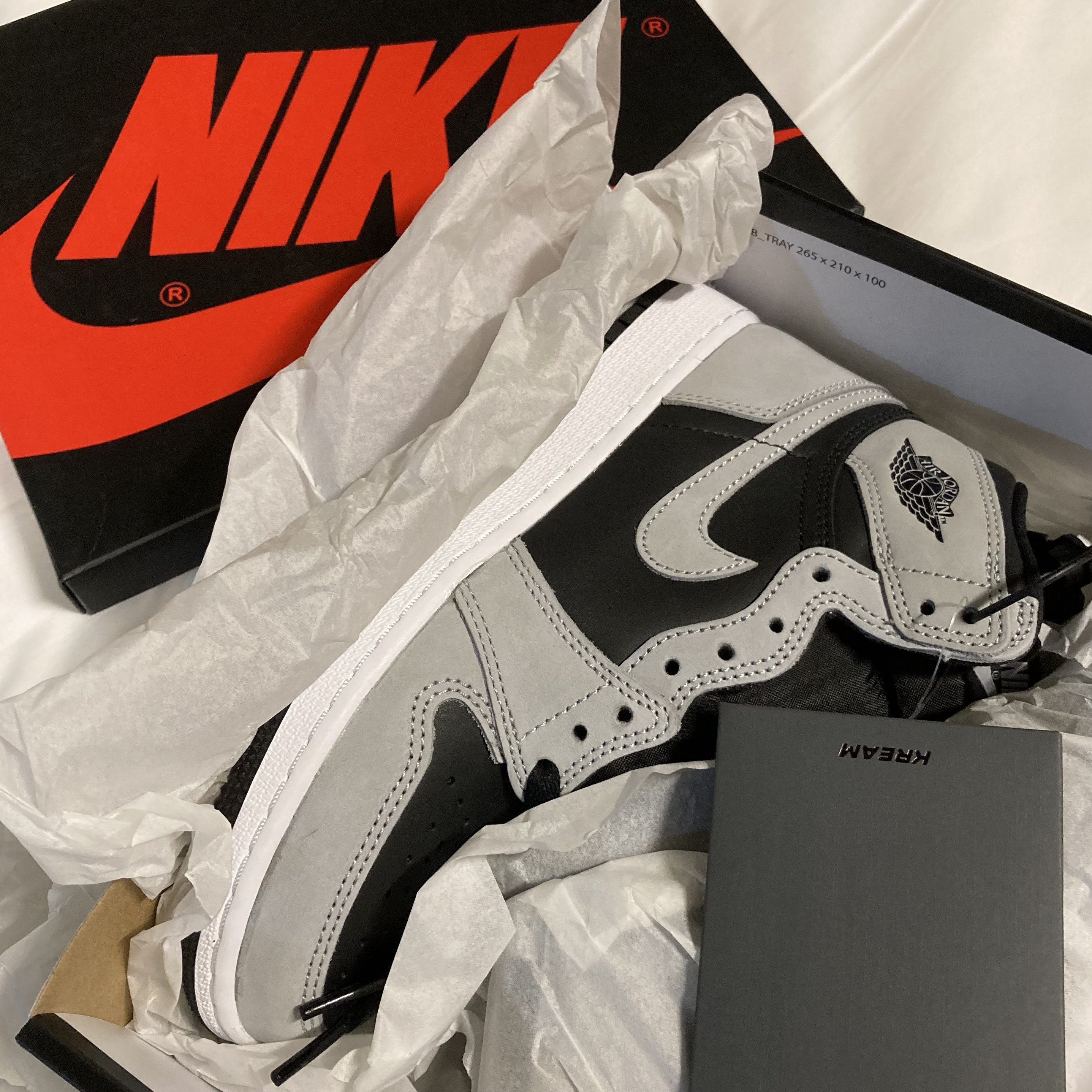 (GS) Jordan 1 Retro High OG Shadow 2.0, Jordan 1 Retro High OG Shadow 2.0 착용 스타일