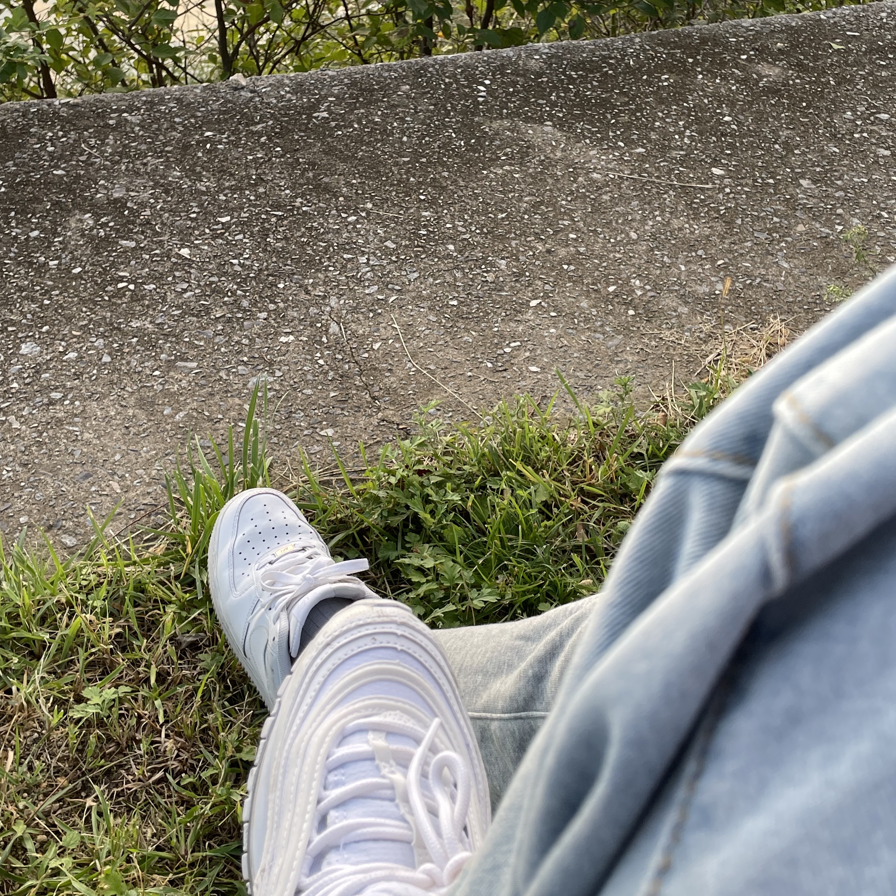 Nike Air Force 1 '07 Low White, (W) Nike Air Max 97 White Pure Platinum 착용 스타일 - 3