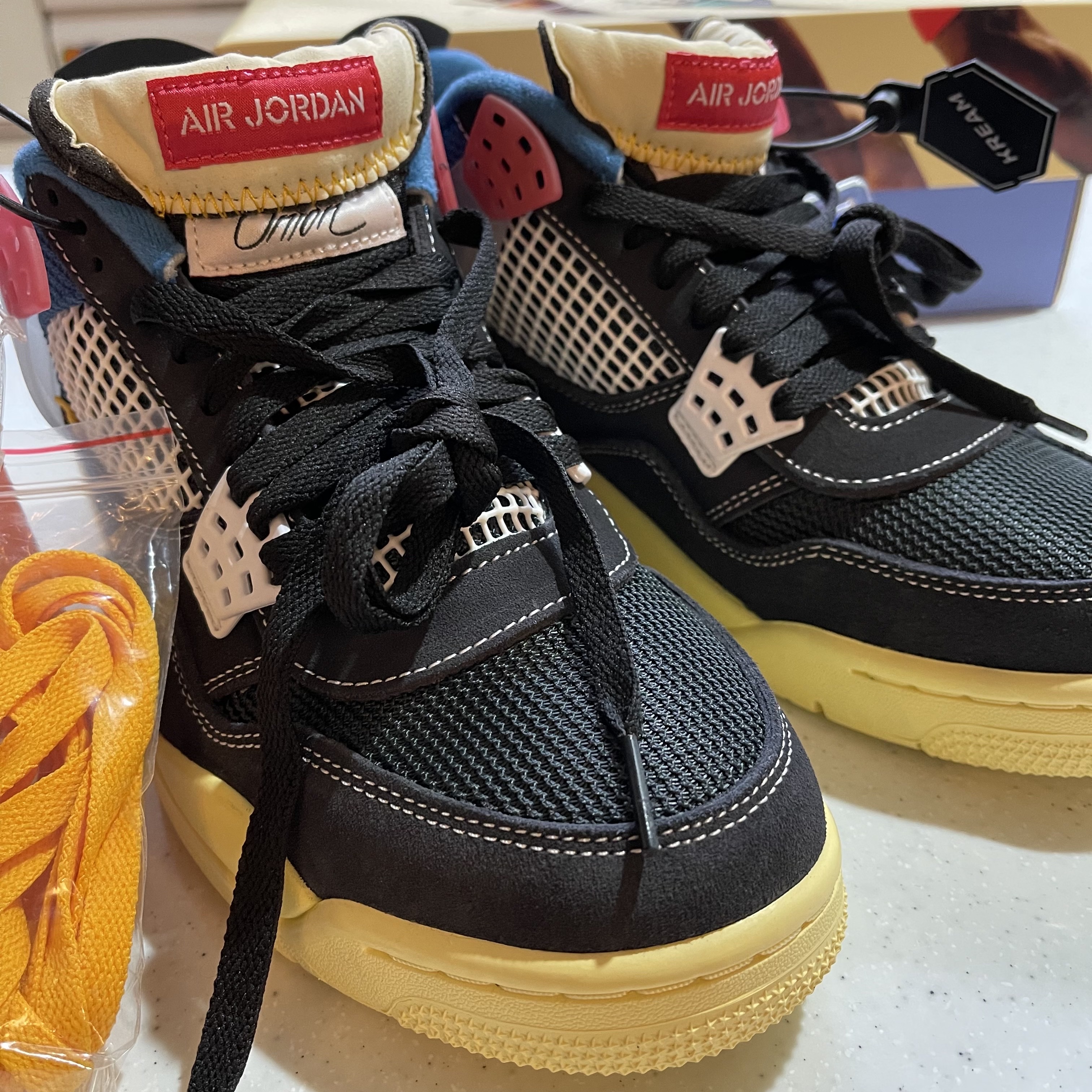 Jordan 4 x Union Retro Off Noir 착용 스타일