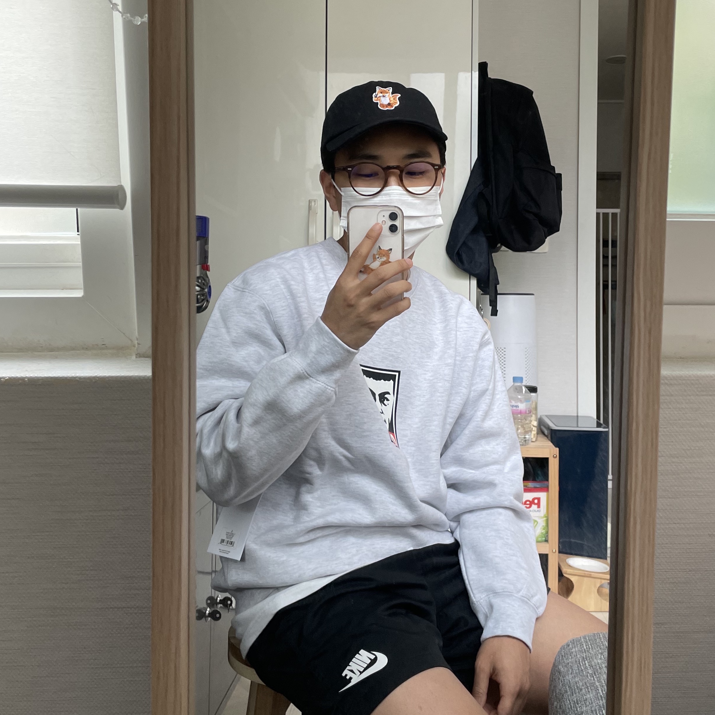 IAB Studio x Obey Beenzino Icon Crew Ash Gray 착용 스타일