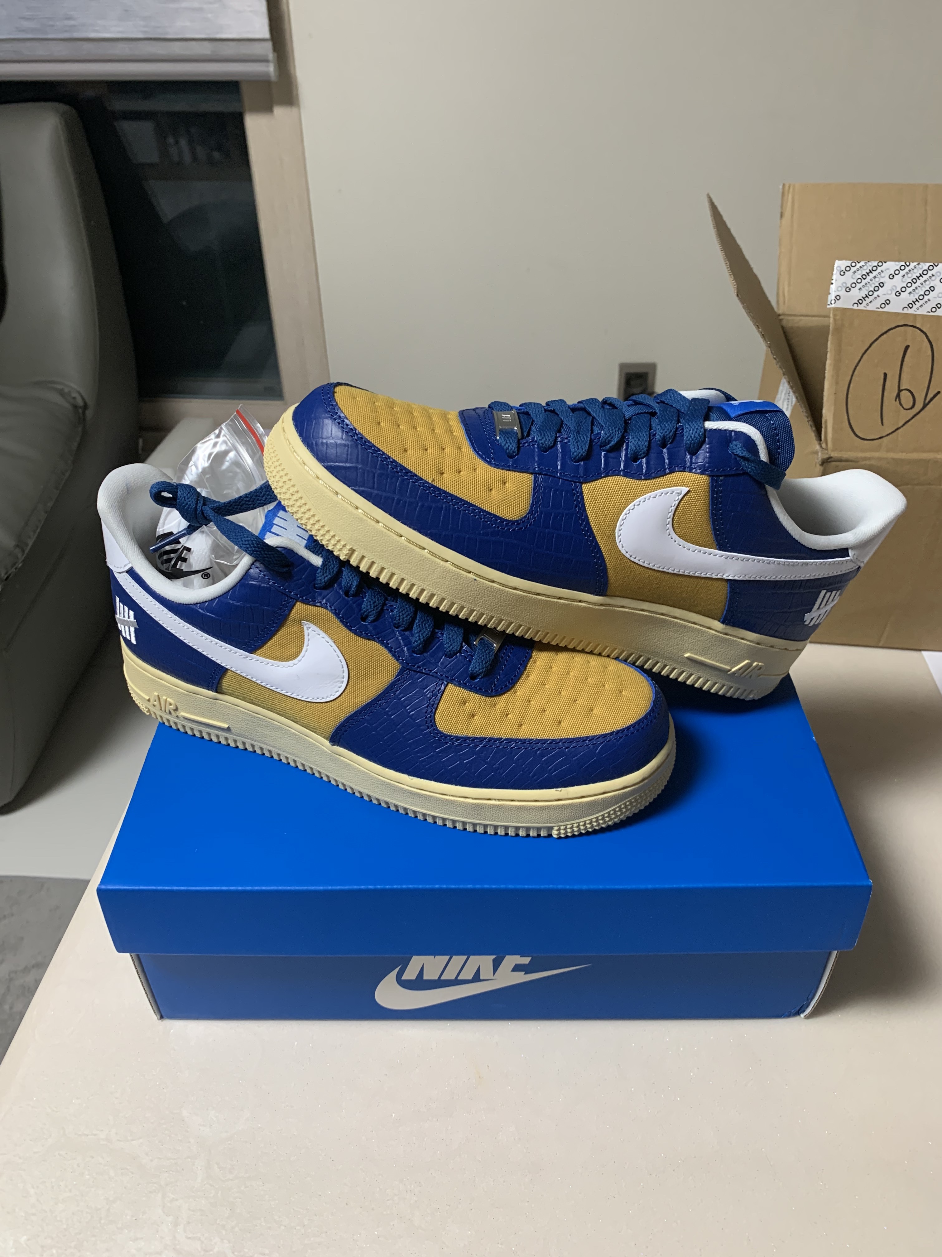 Nike x Undefeated Air Force 1 Low SP 5 On It Court Blue 착용 스타일 - 1