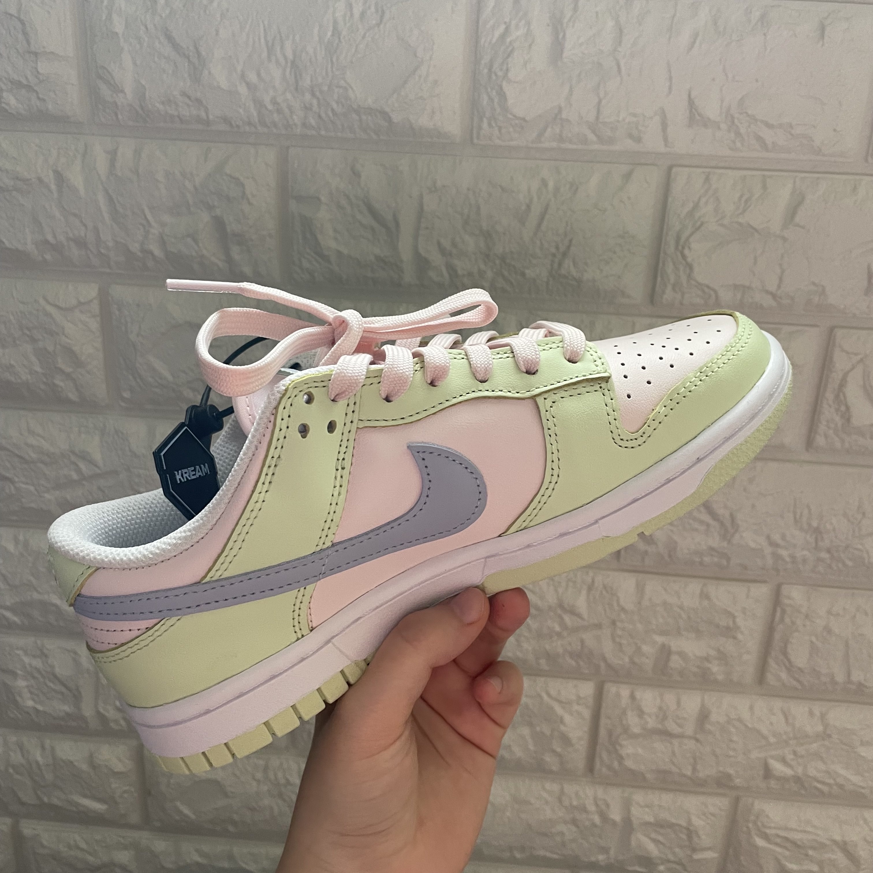 (W) Nike Dunk Low Light Soft Pink 착용 스타일 - 2