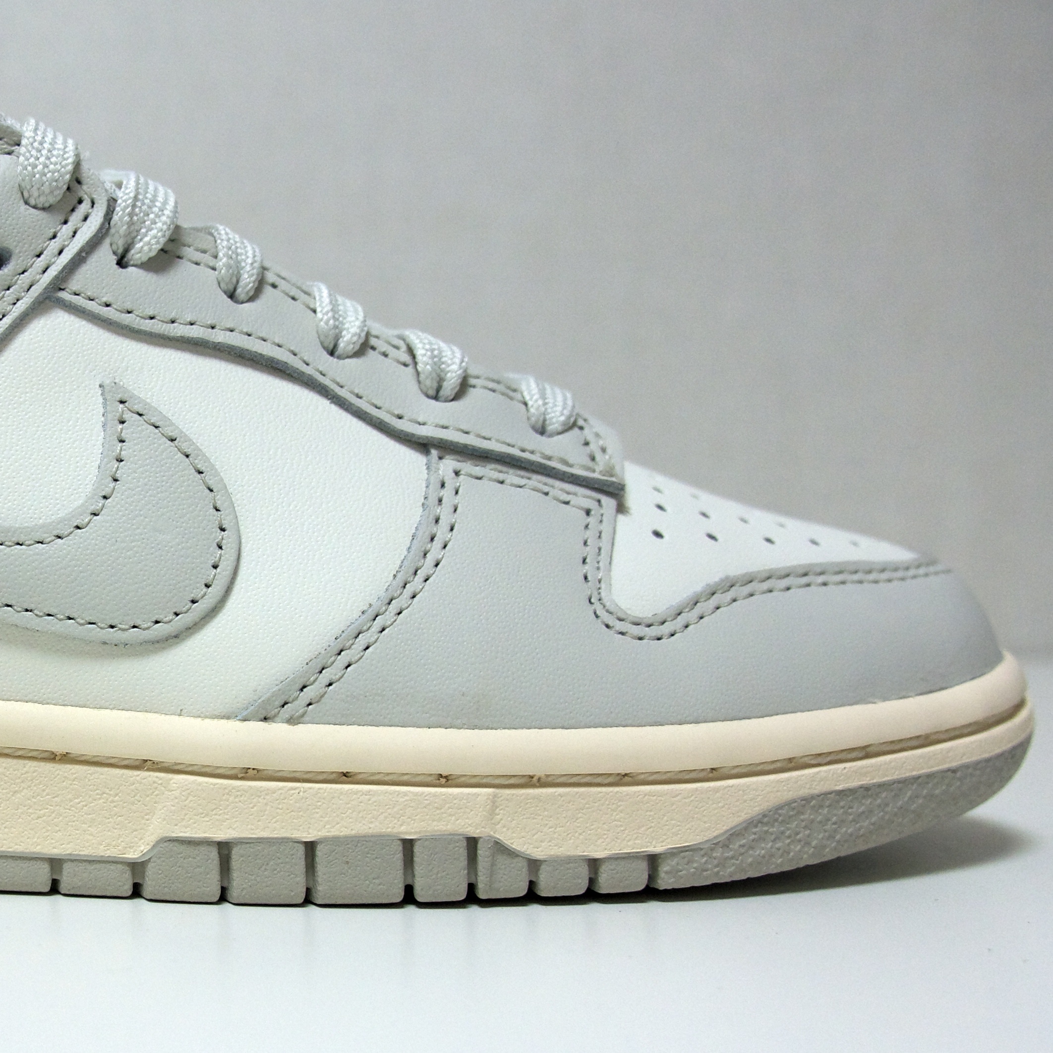 (W) Nike Dunk Low Light Bone 착용 스타일