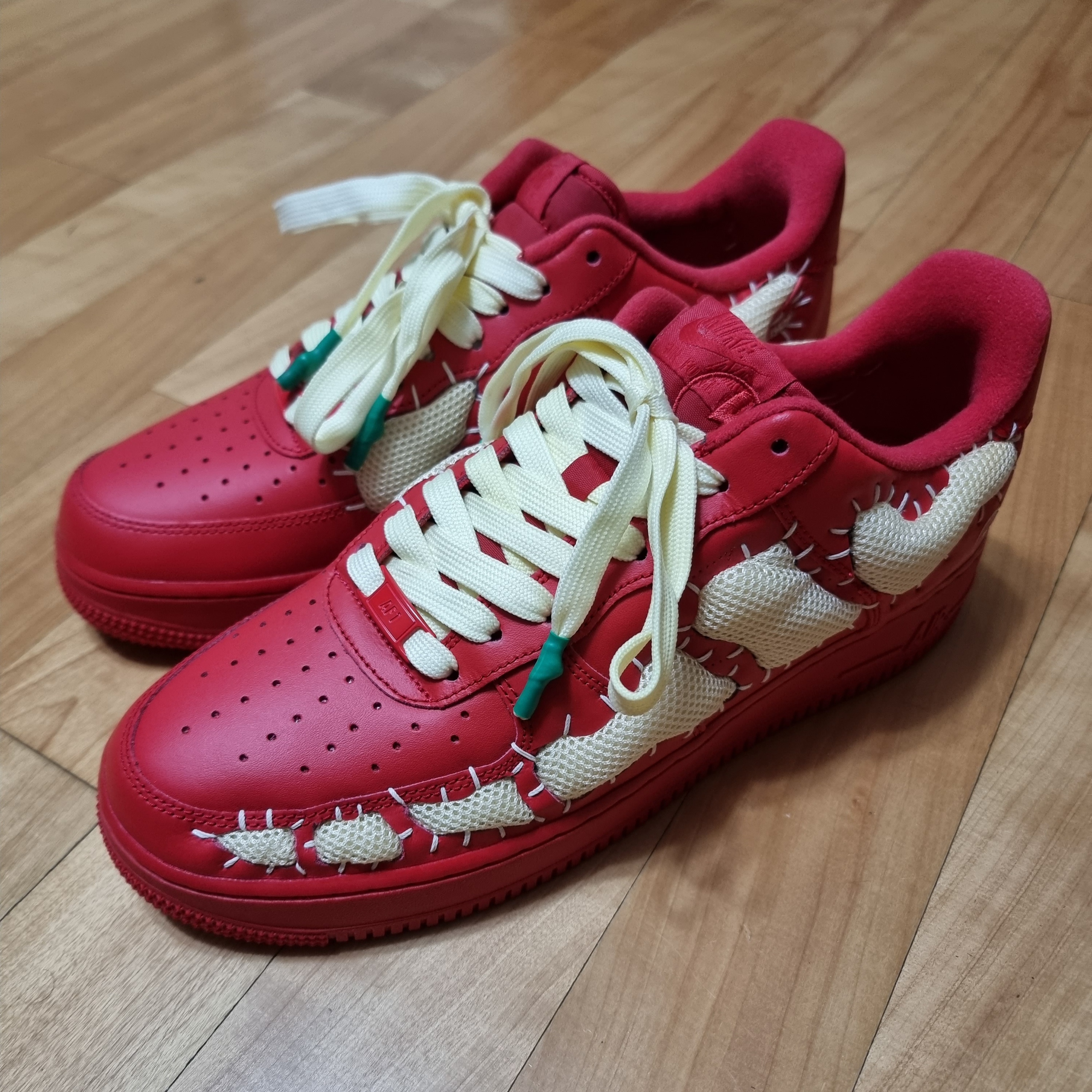 Nike Air Force 1 '07 LV8 Low 1 Triple Red 착용 스타일