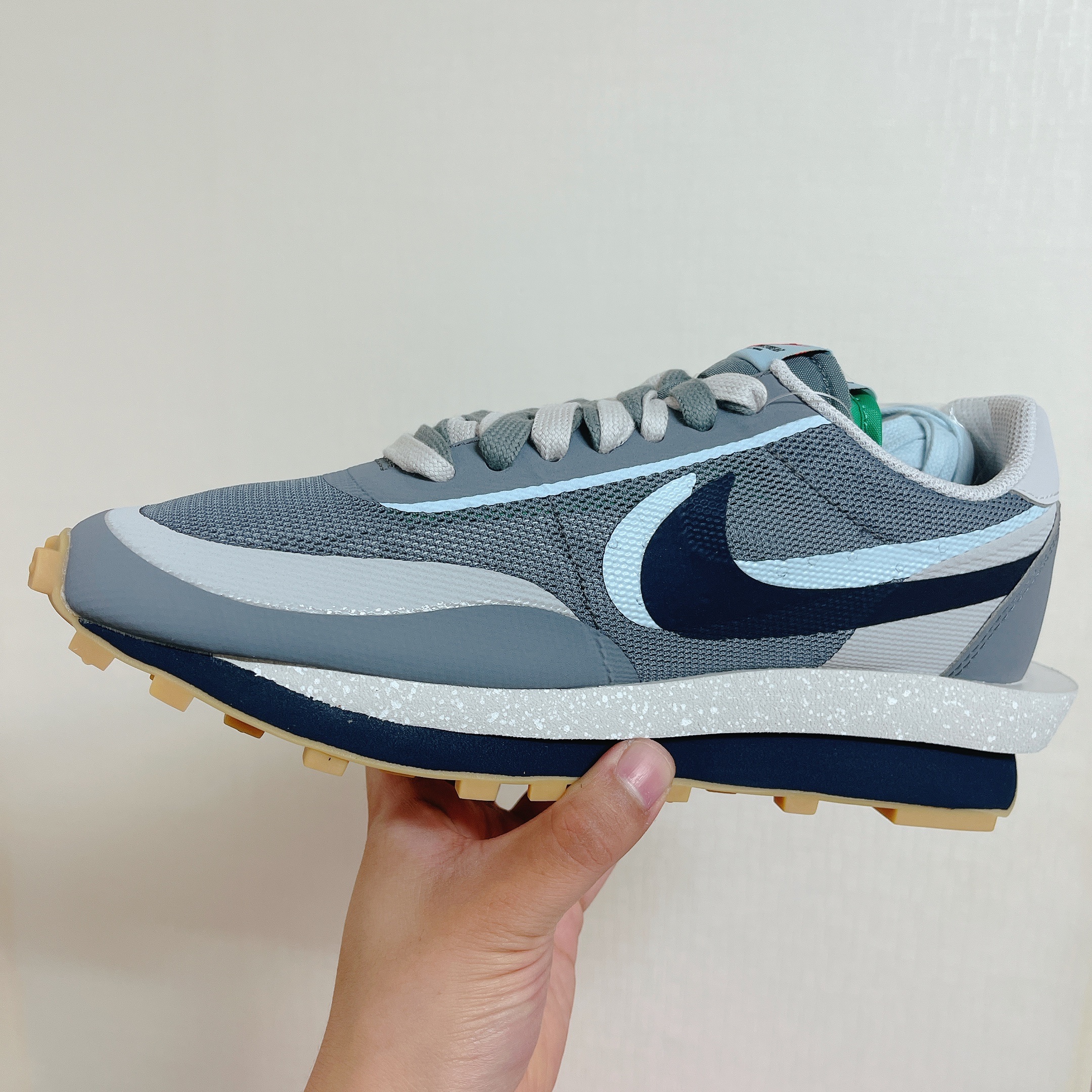 Nike x Sacai x Clot LDWaffle Cool Grey 착용 스타일 - 4