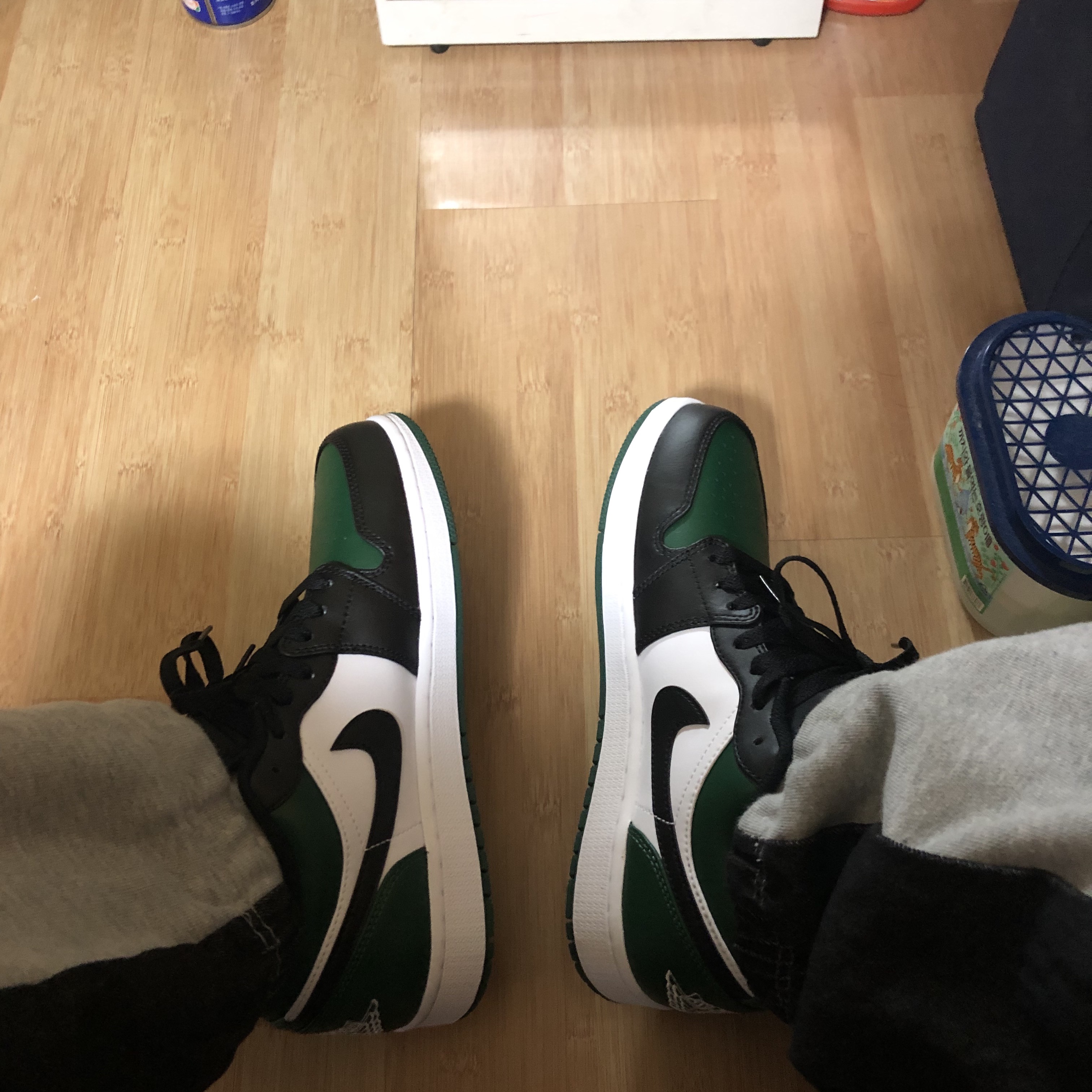 Jordan 1 Low Green Toe 착용 스타일 - 2