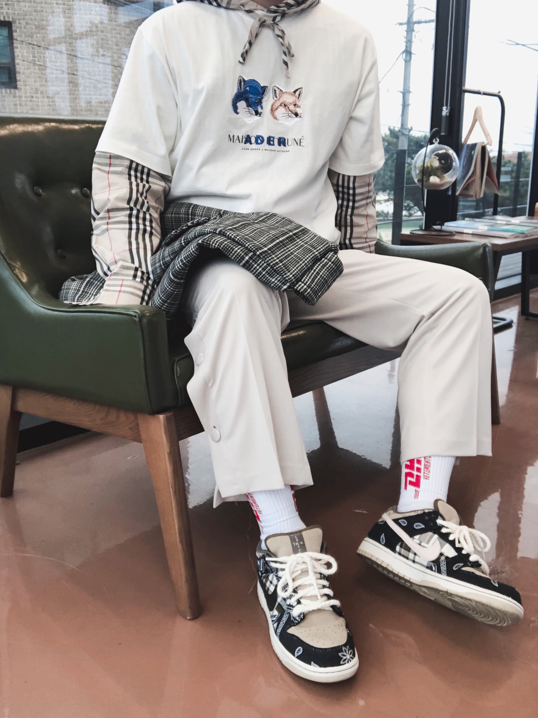 Nike x Travis Scott SB Dunk Low 착용 스타일