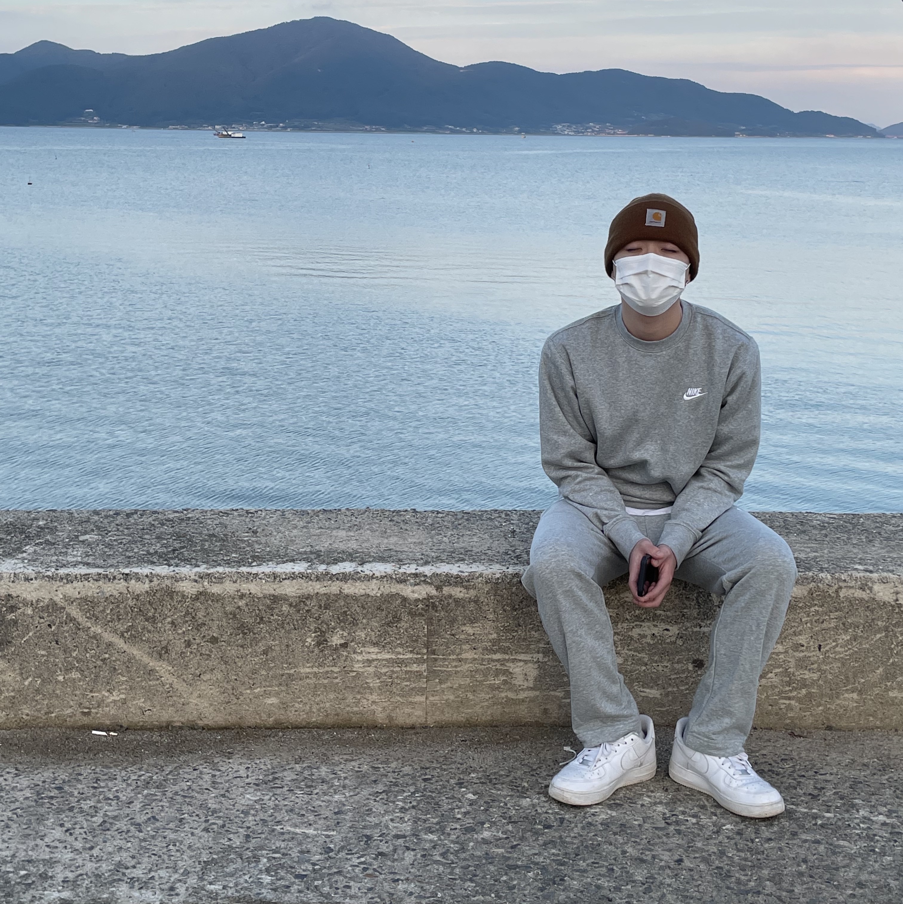 Nike Air Force 1 '07 Low White, (W) Nike Air Max 97 White Pure Platinum 착용 스타일 - 1