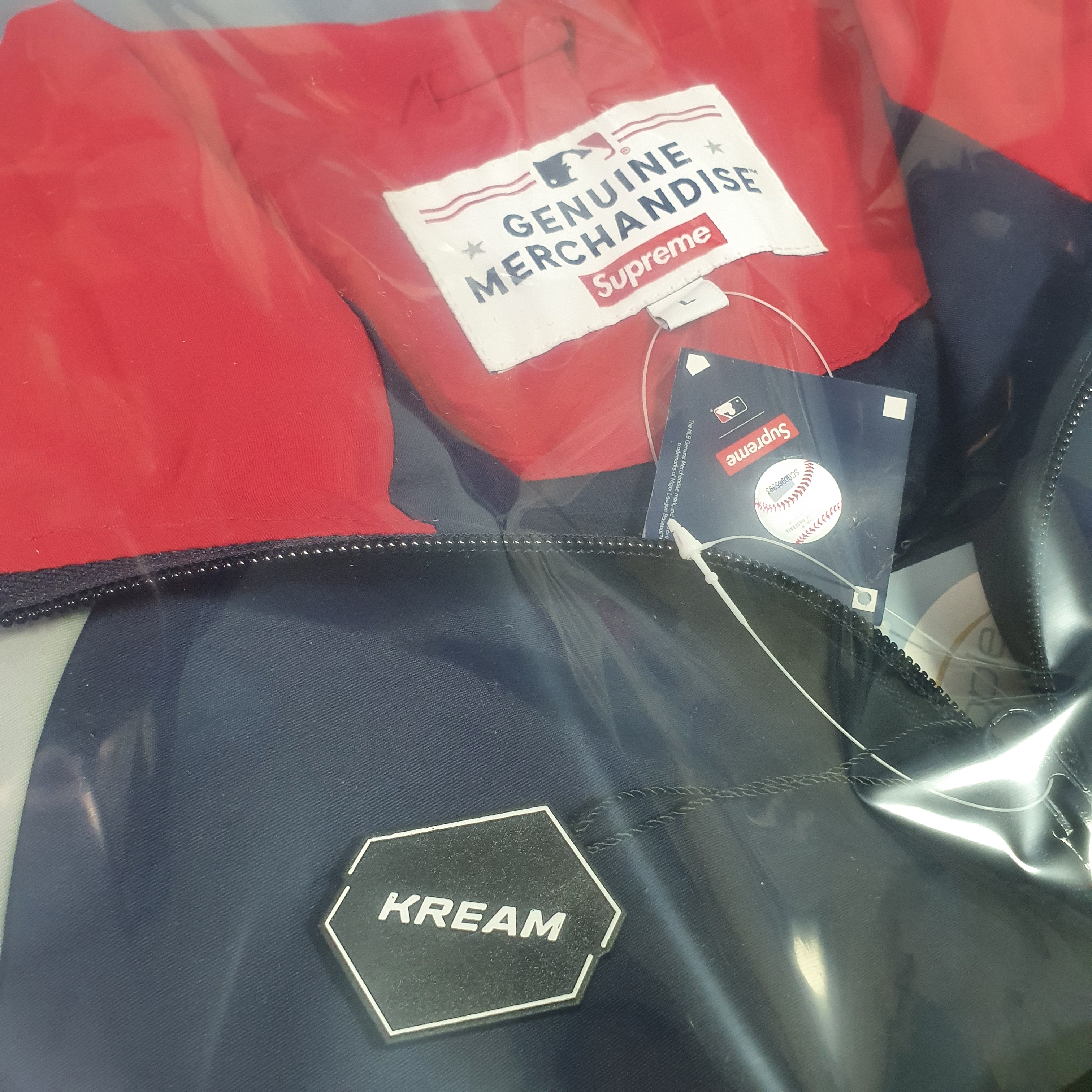 Supreme x New York Yankees Track Jacket Navy - 21FW 착용 스타일