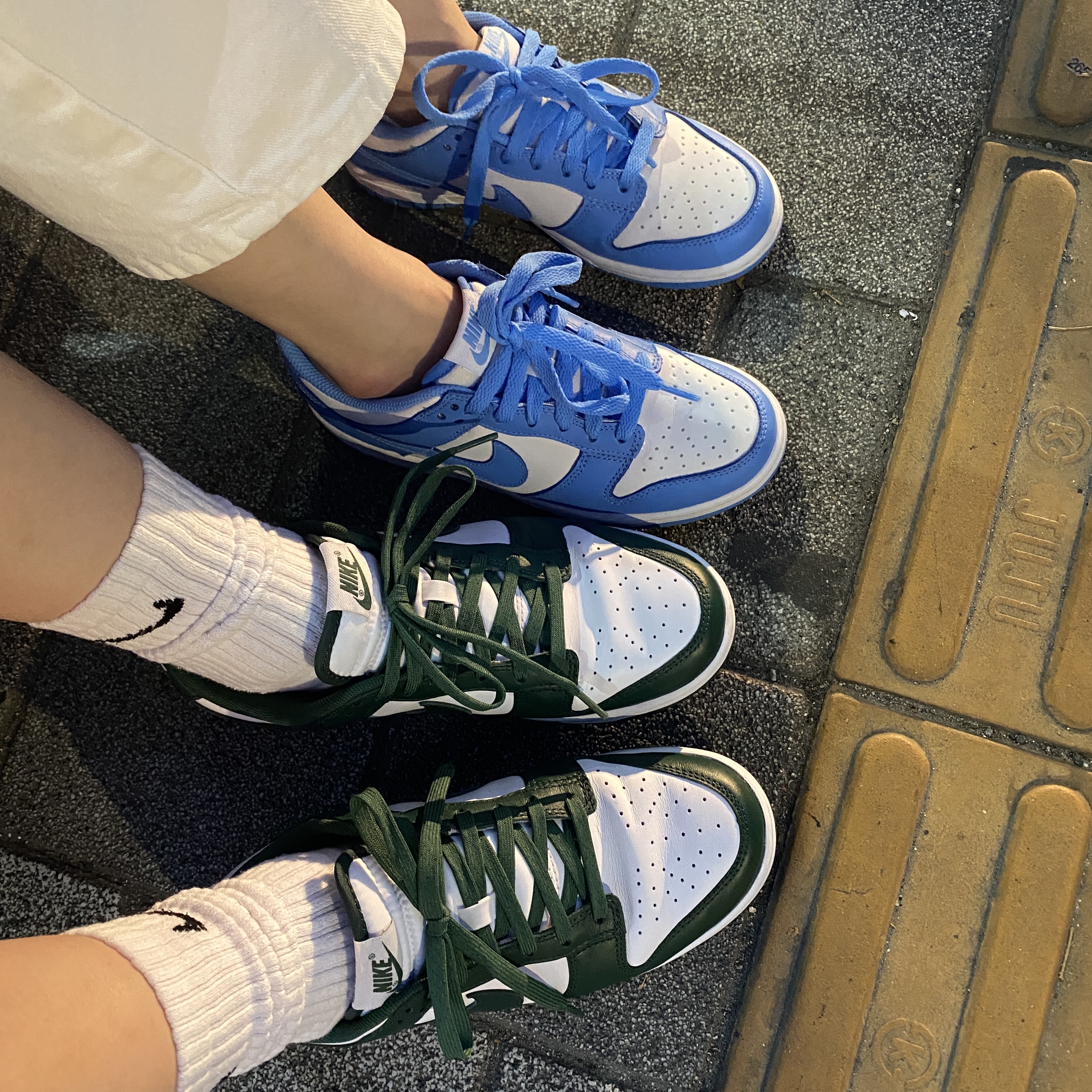 Nike Dunk Low Retro Varsity Green, (GS) Nike Dunk Low University Blue 착용 스타일