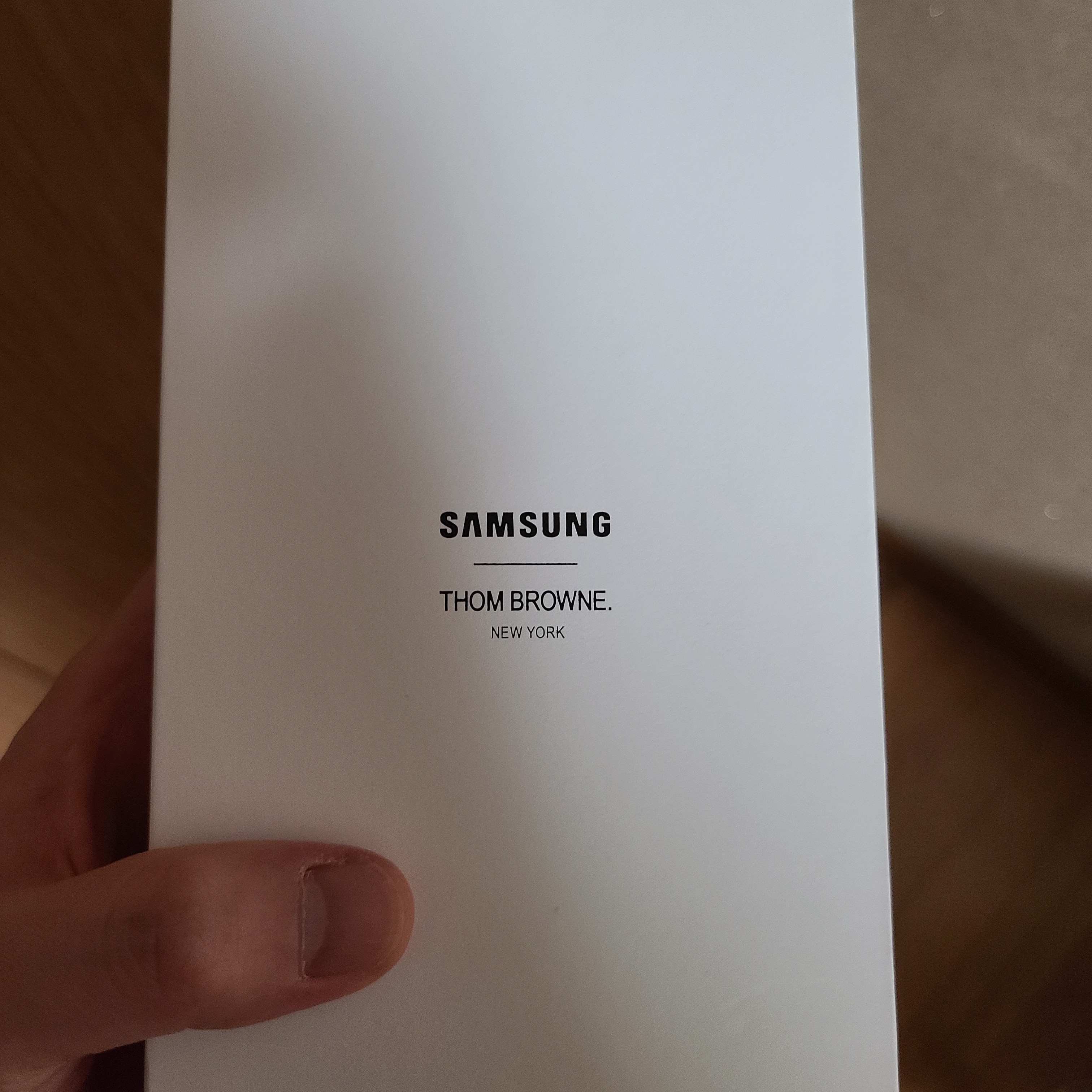 Samsung Galaxy Watch4 Classic Thom Browne Edition (Korean Ver.) 착용 스타일