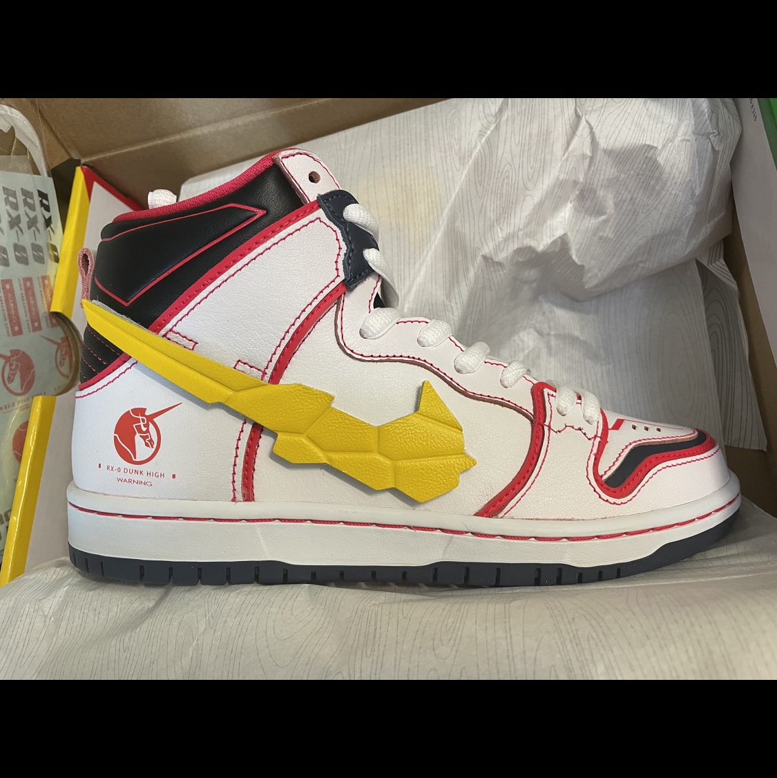 Nike x Gundam SB Dunk High Pro QS Unicorn RX-0 착용 스타일 - 3