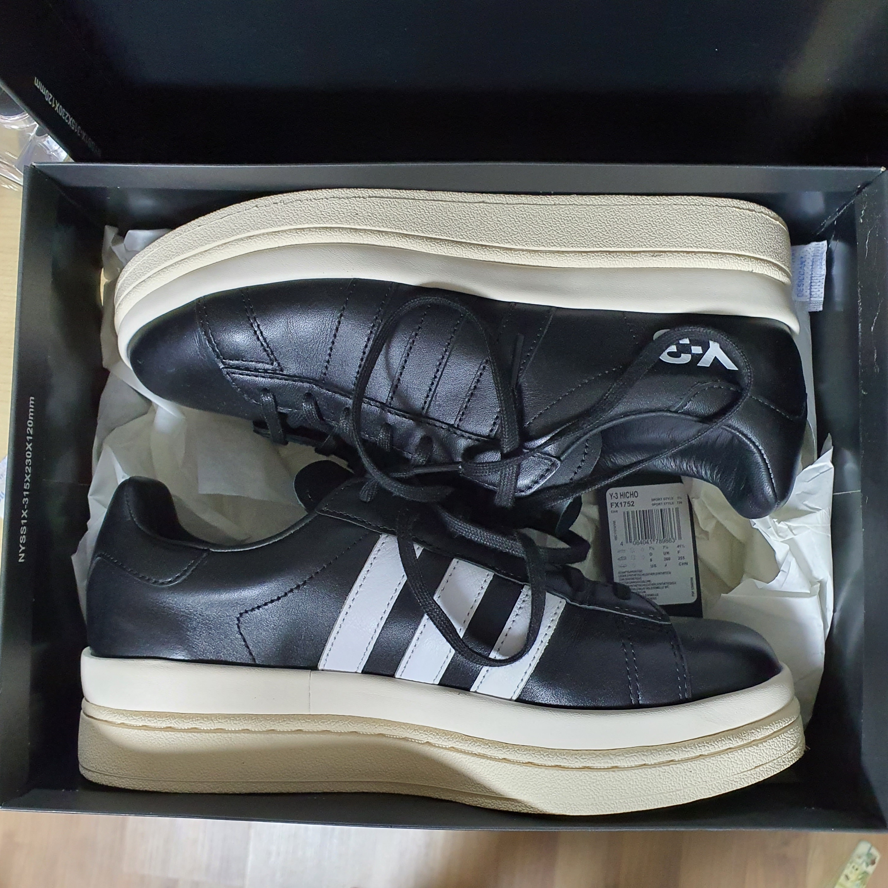 Y-3 Hicho Core Black 착용 스타일