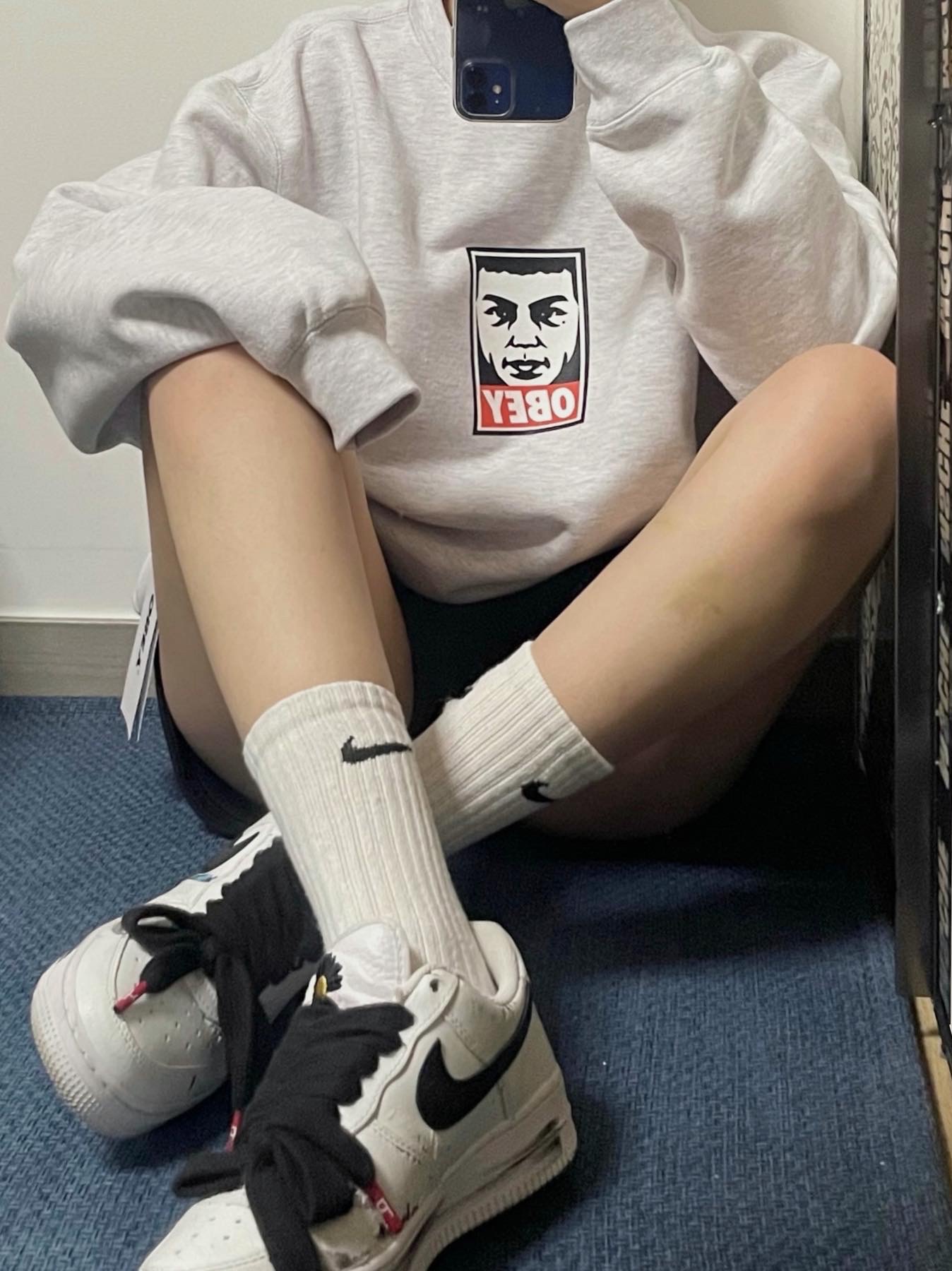 IAB Studio x Obey Beenzino Icon Crew Ash Gray, Nike x Peaceminusone Air Force 1 Low Para-Noise 2.0 착용 스타일 - 3